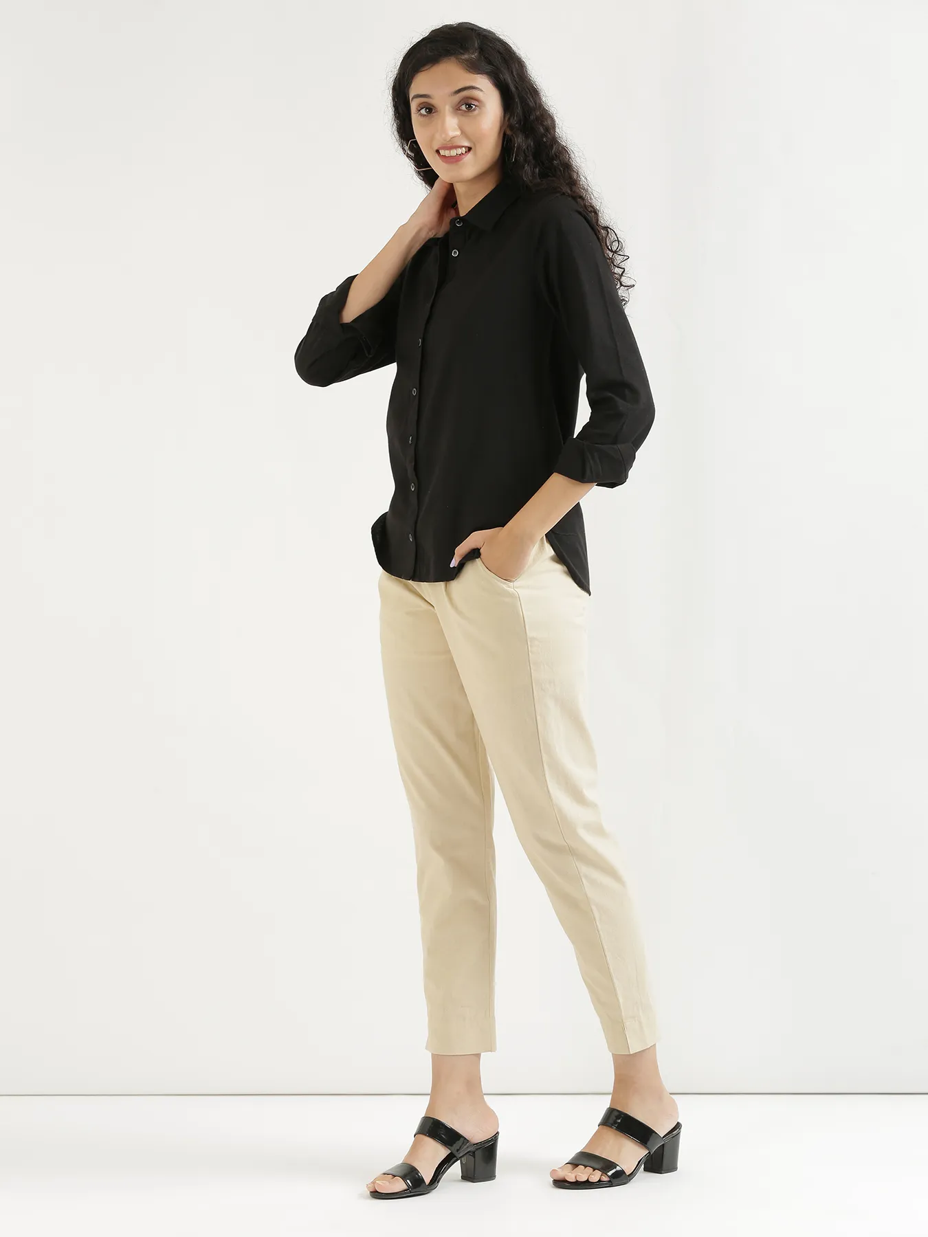 Women Beige Cotton Pant - Image 5