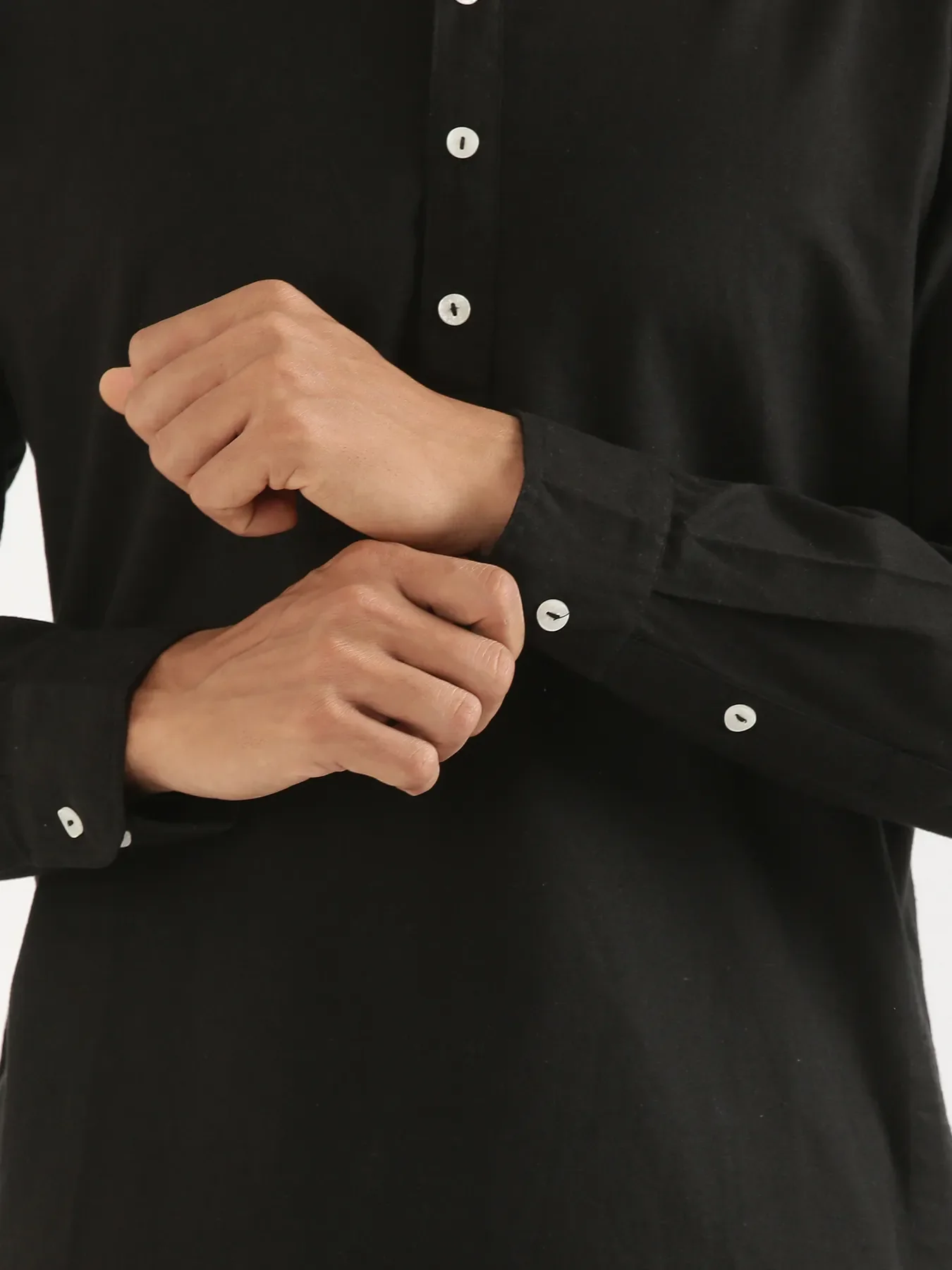 Men Black Airy Linen Long Kurta - Image 12