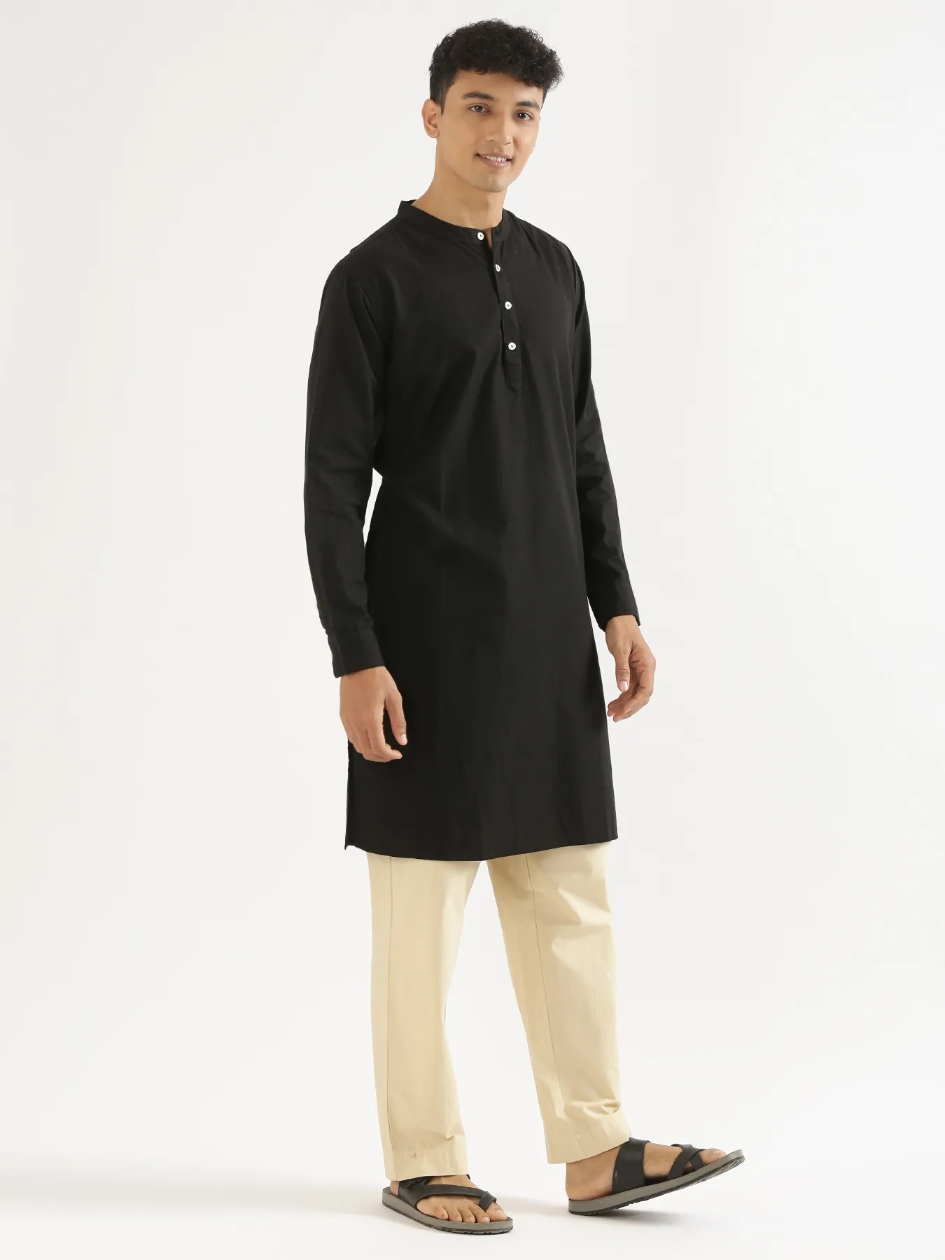 Men Black Airy Linen Long Kurta - Image 4