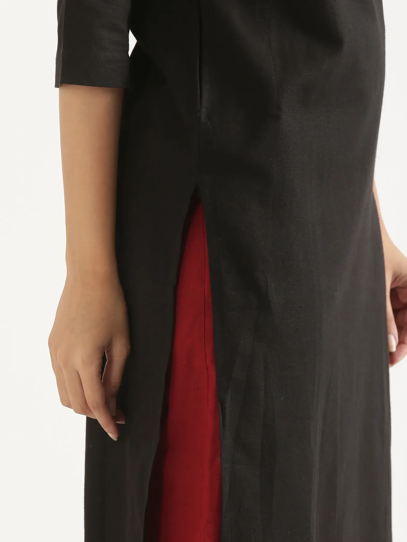 Women Black Airy Linen Long Kurta - Image 9
