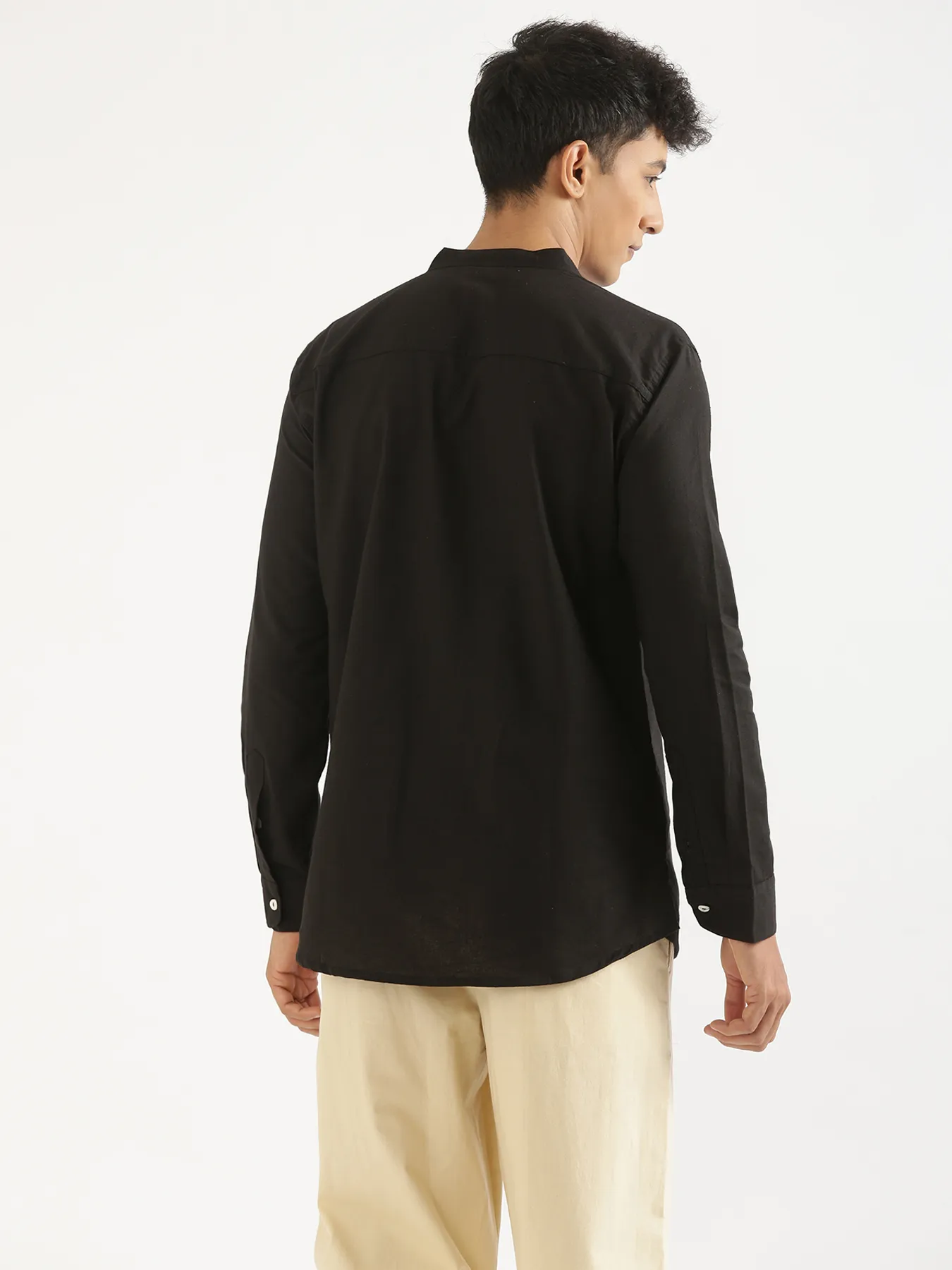 Men Black Airy Linen Short Kurta - Image 10