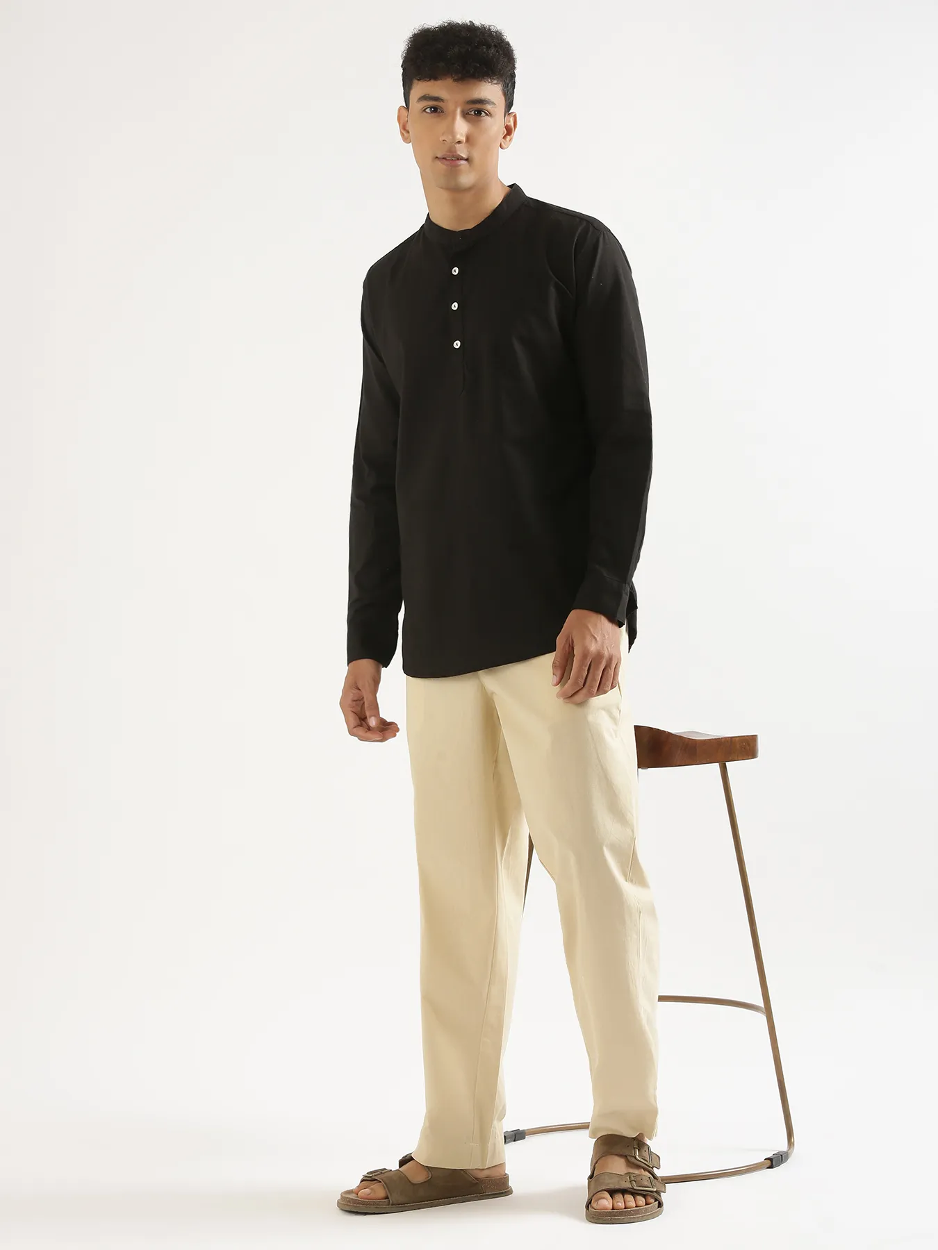 Men Black Airy Linen Short Kurta - Image 9