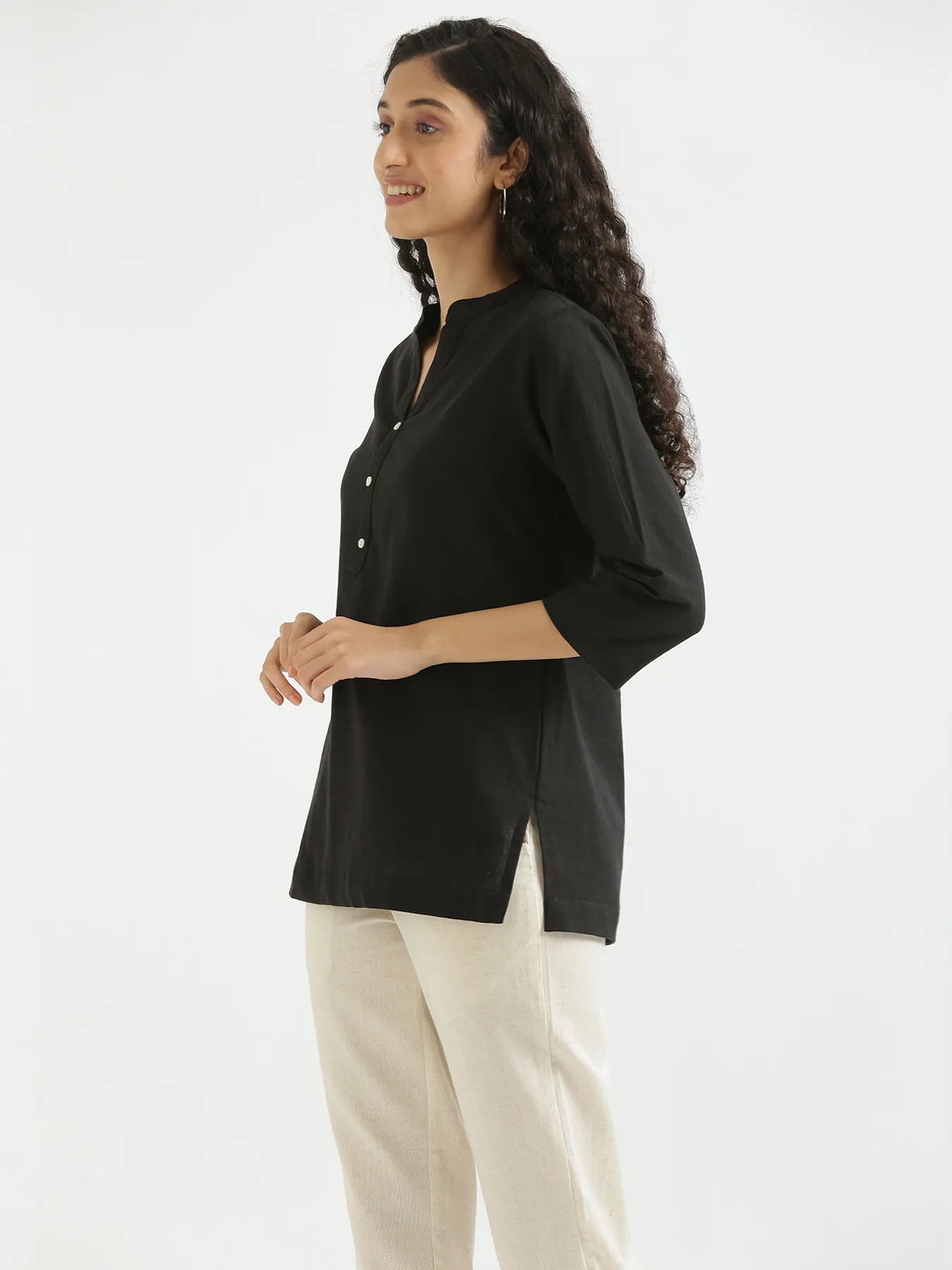 Women Black Airy Linen Short Kurta - Image 5