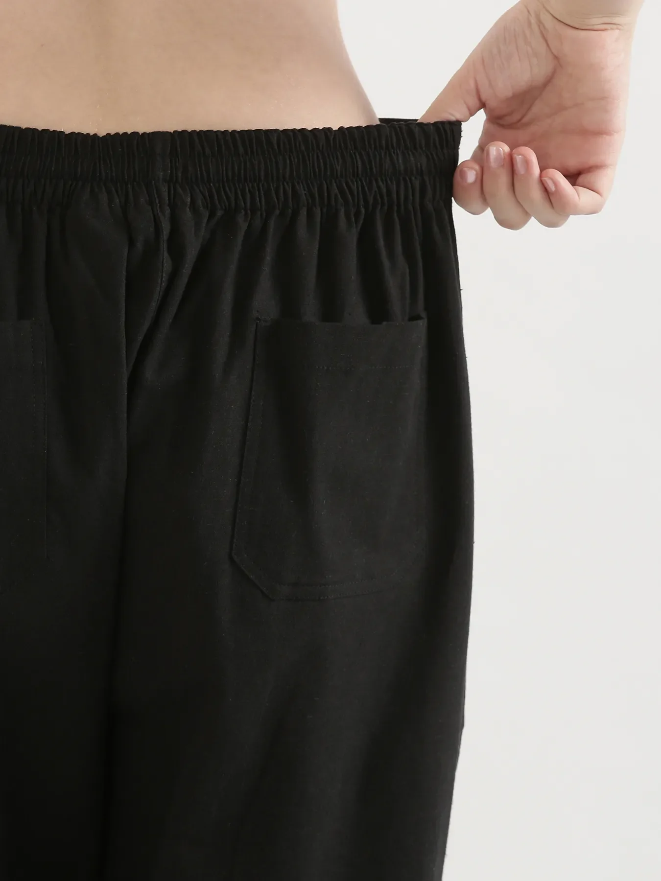 Women Black Airy Linen Straight Pants - Image 10