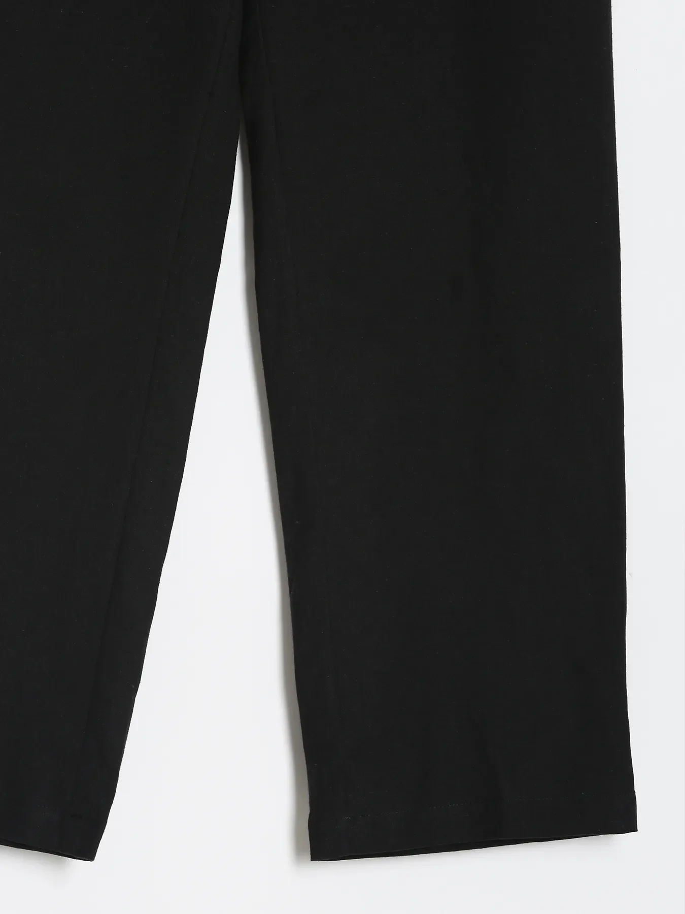 Women Black Airy Linen Straight Pants - Image 16