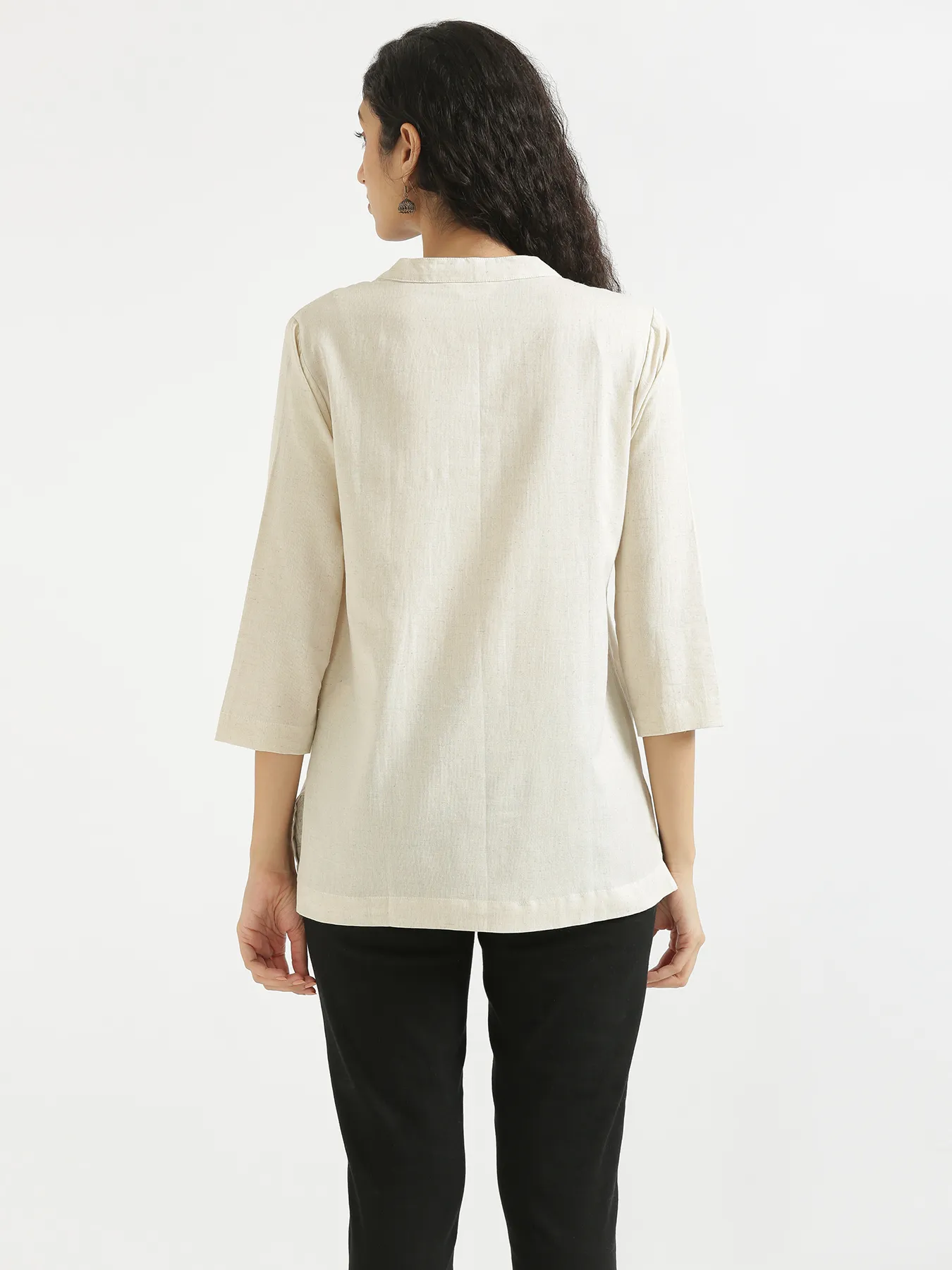 Women Ecru Airy Linen Short Kurta - Image 5