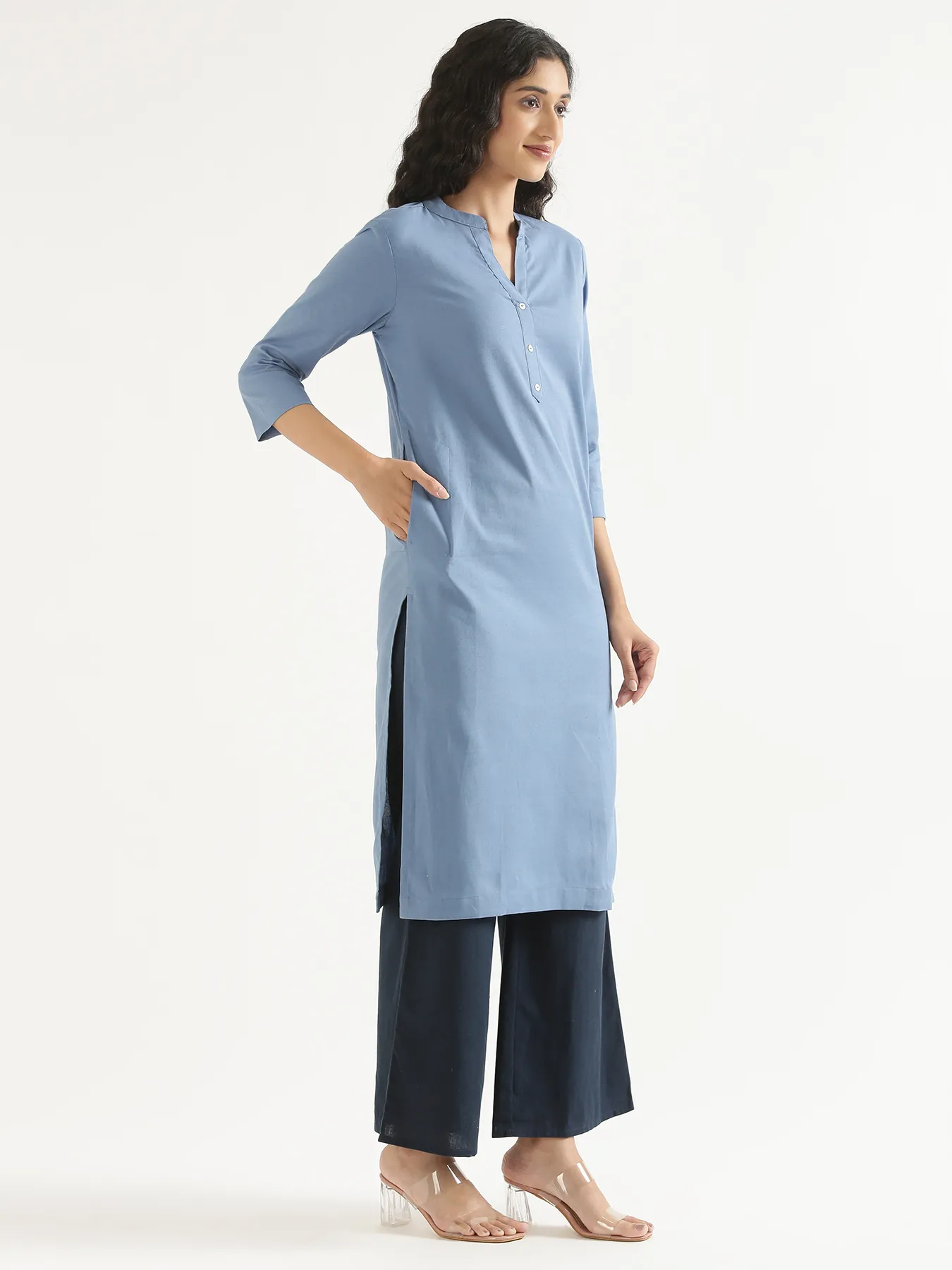 Women English Blue Airy Linen Long Kurta - Image 10