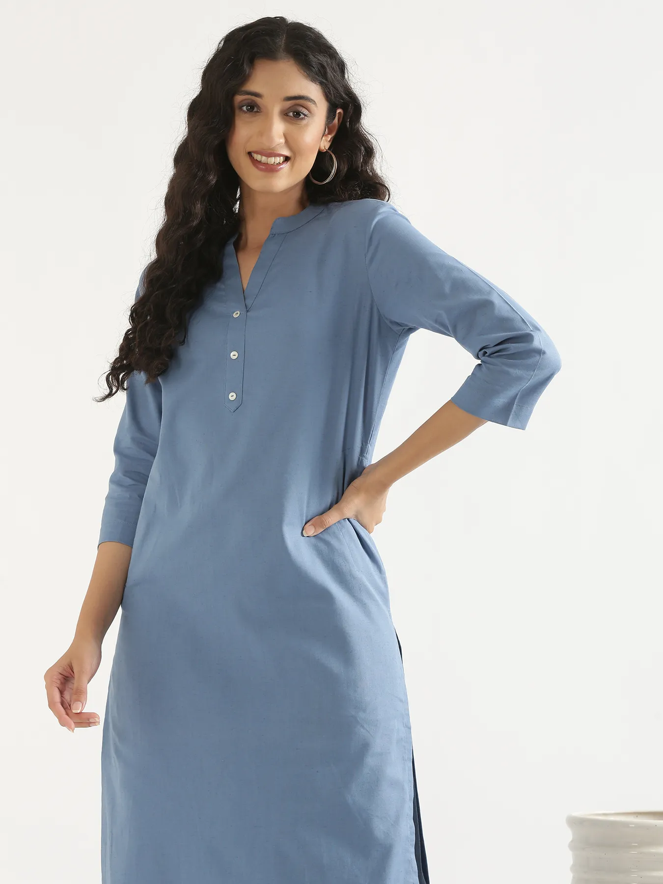 Women English Blue Airy Linen Long Kurta - Image 4
