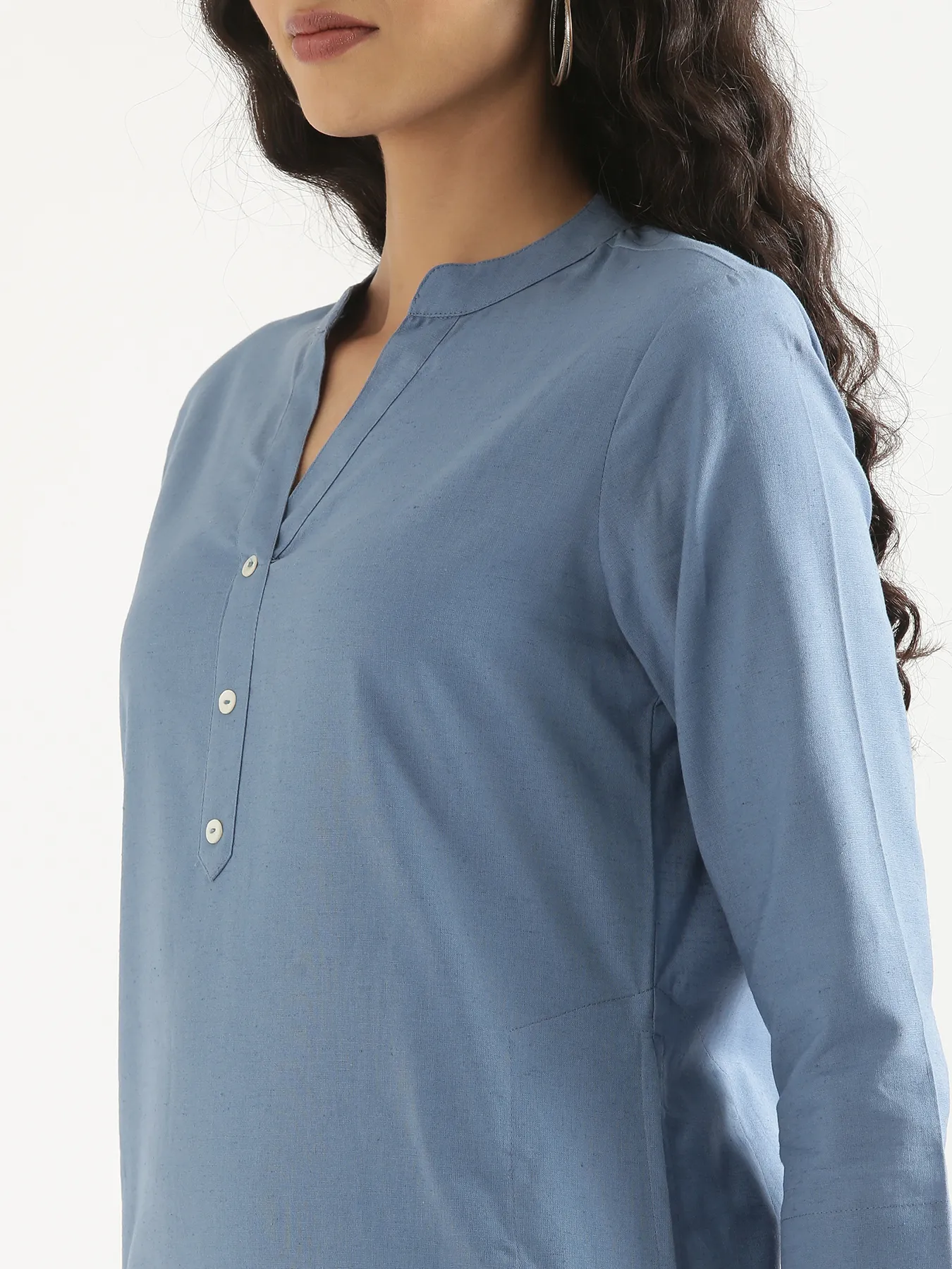 Women English Blue Airy Linen Long Kurta - Image 6