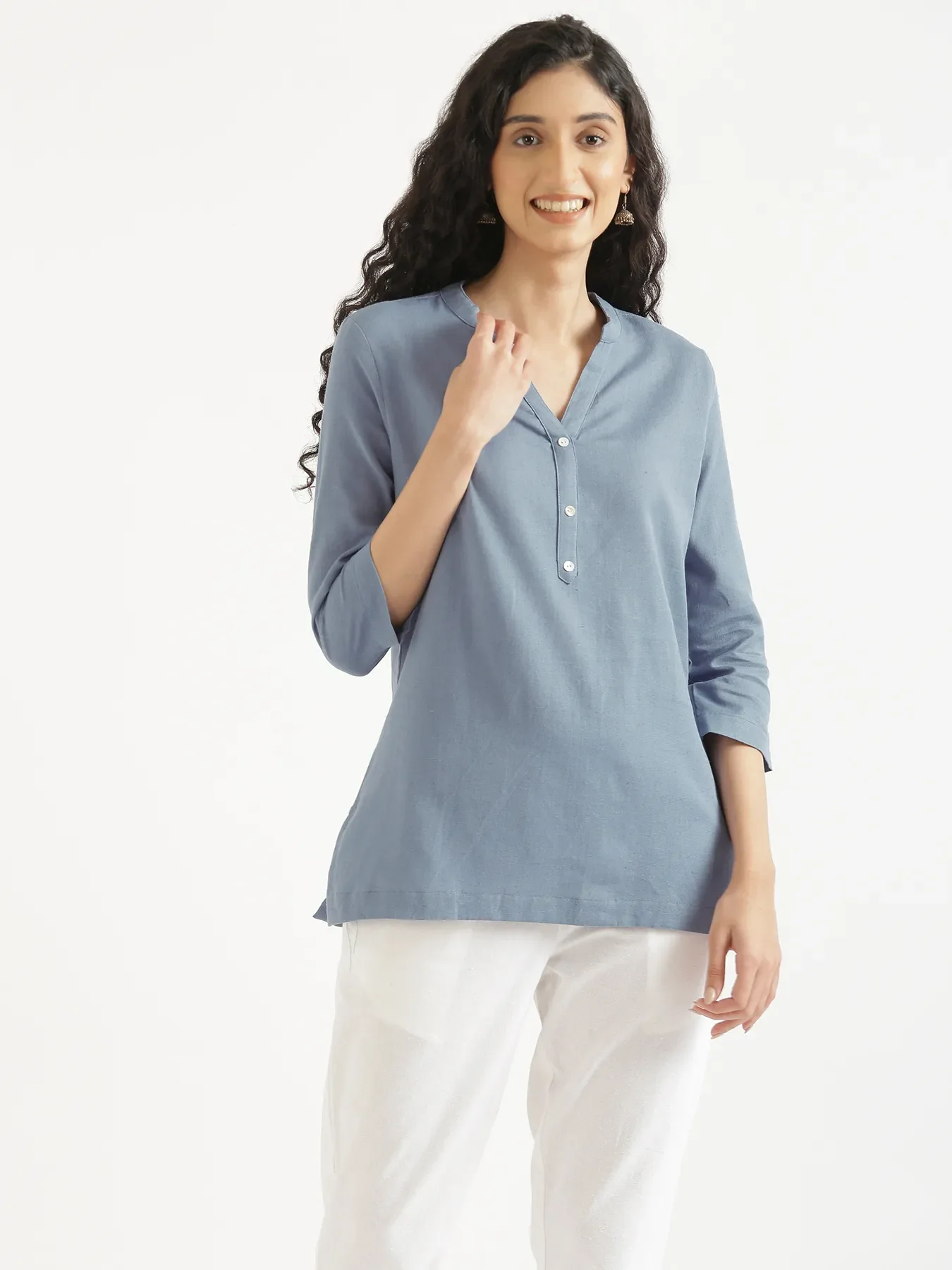 Women English Blue Airy Linen Short Kurta - Image 3