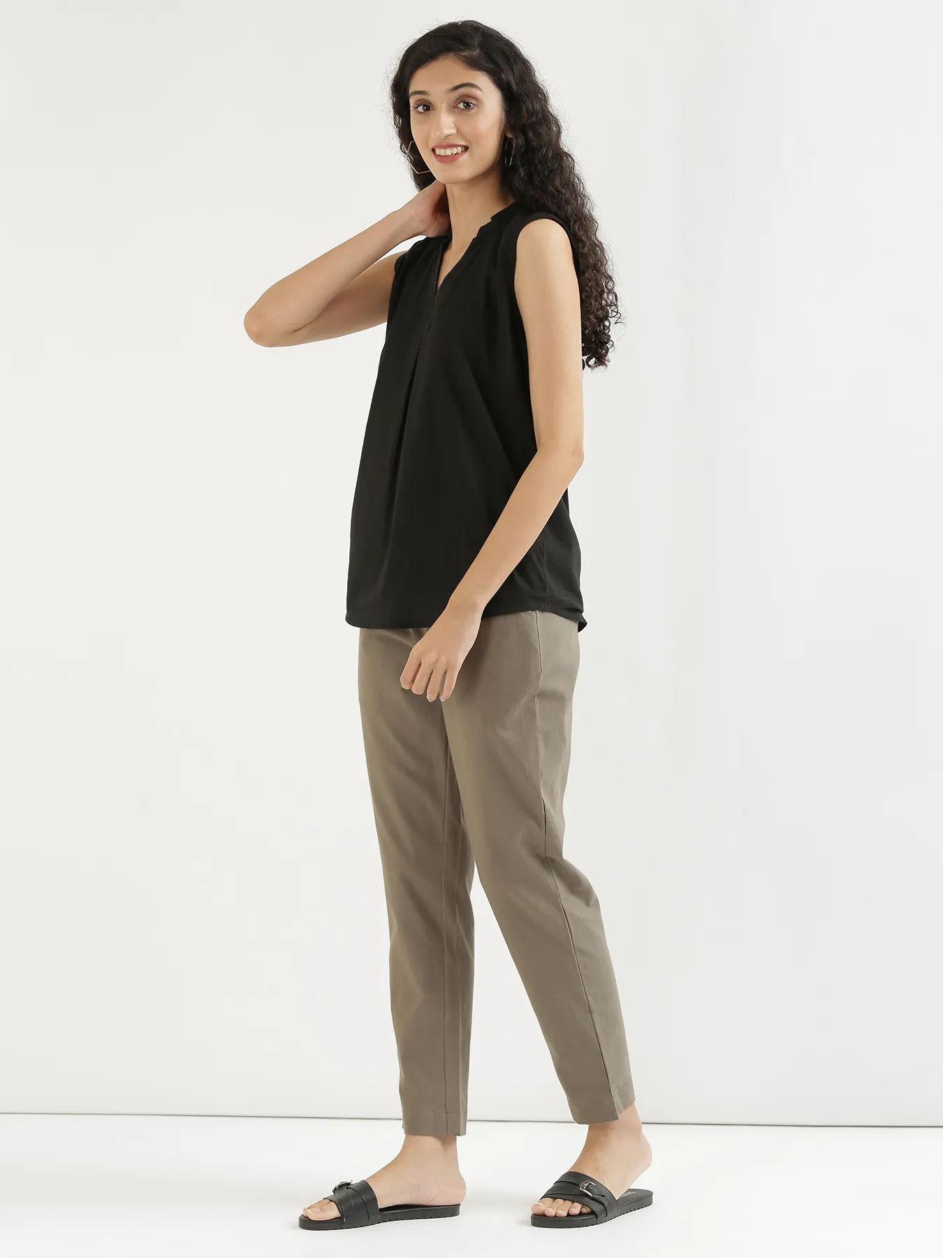 Women Grey Cotton Pant - Image 9