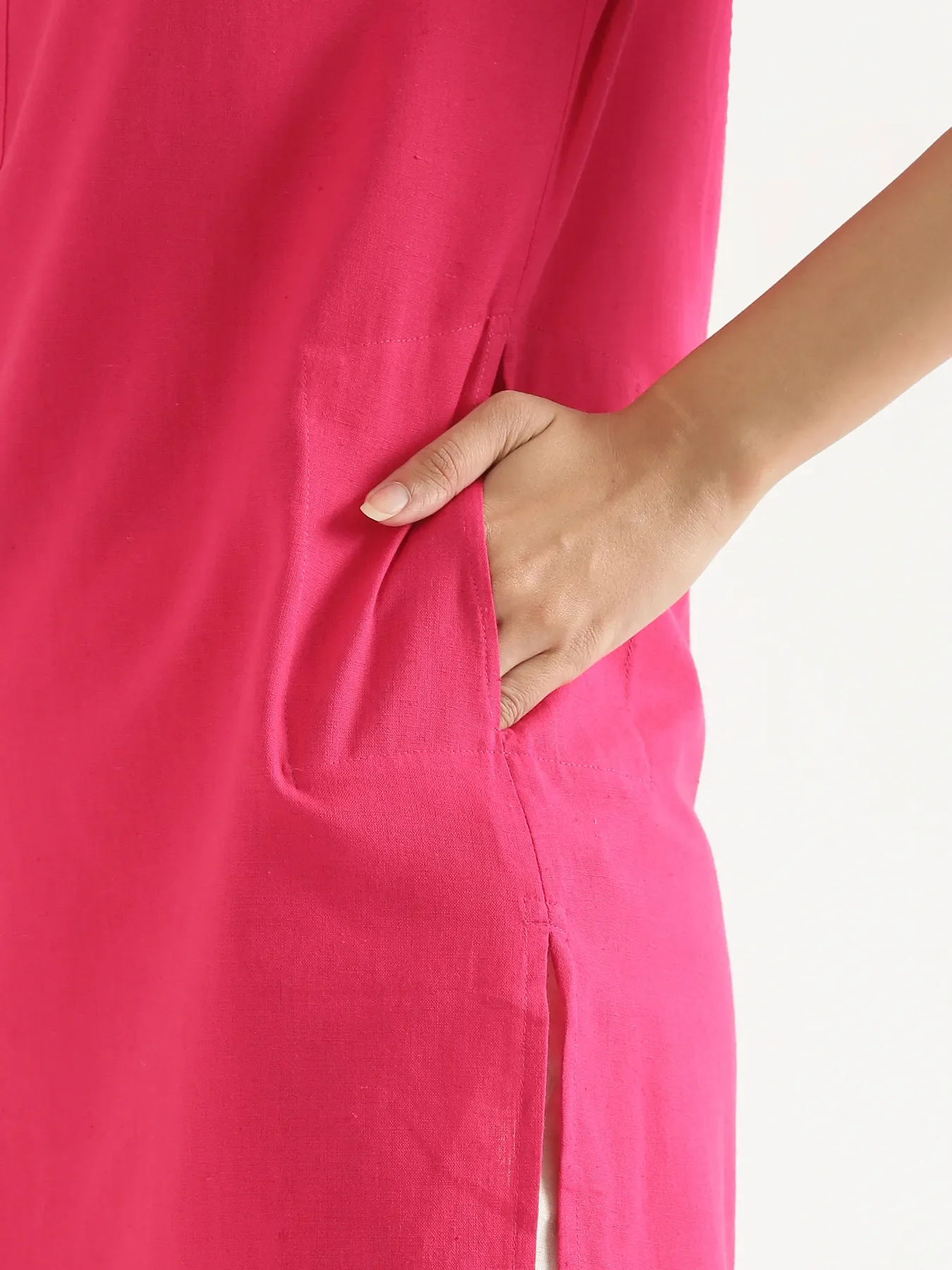 Women Hot Pink Airy Linen Long Kurta - Image 8
