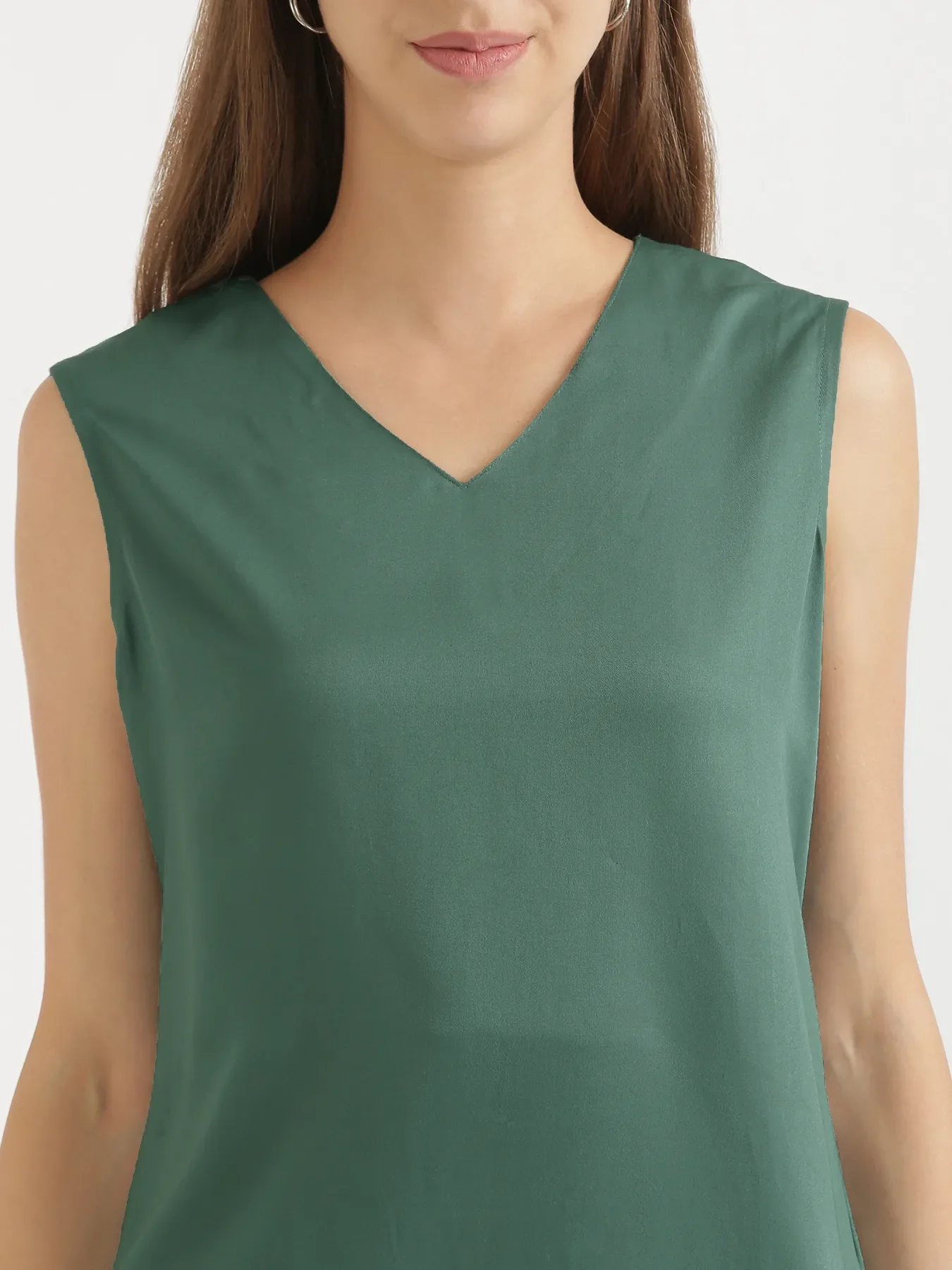 Women Jade V-Neck Sleeveless Top - Image 5