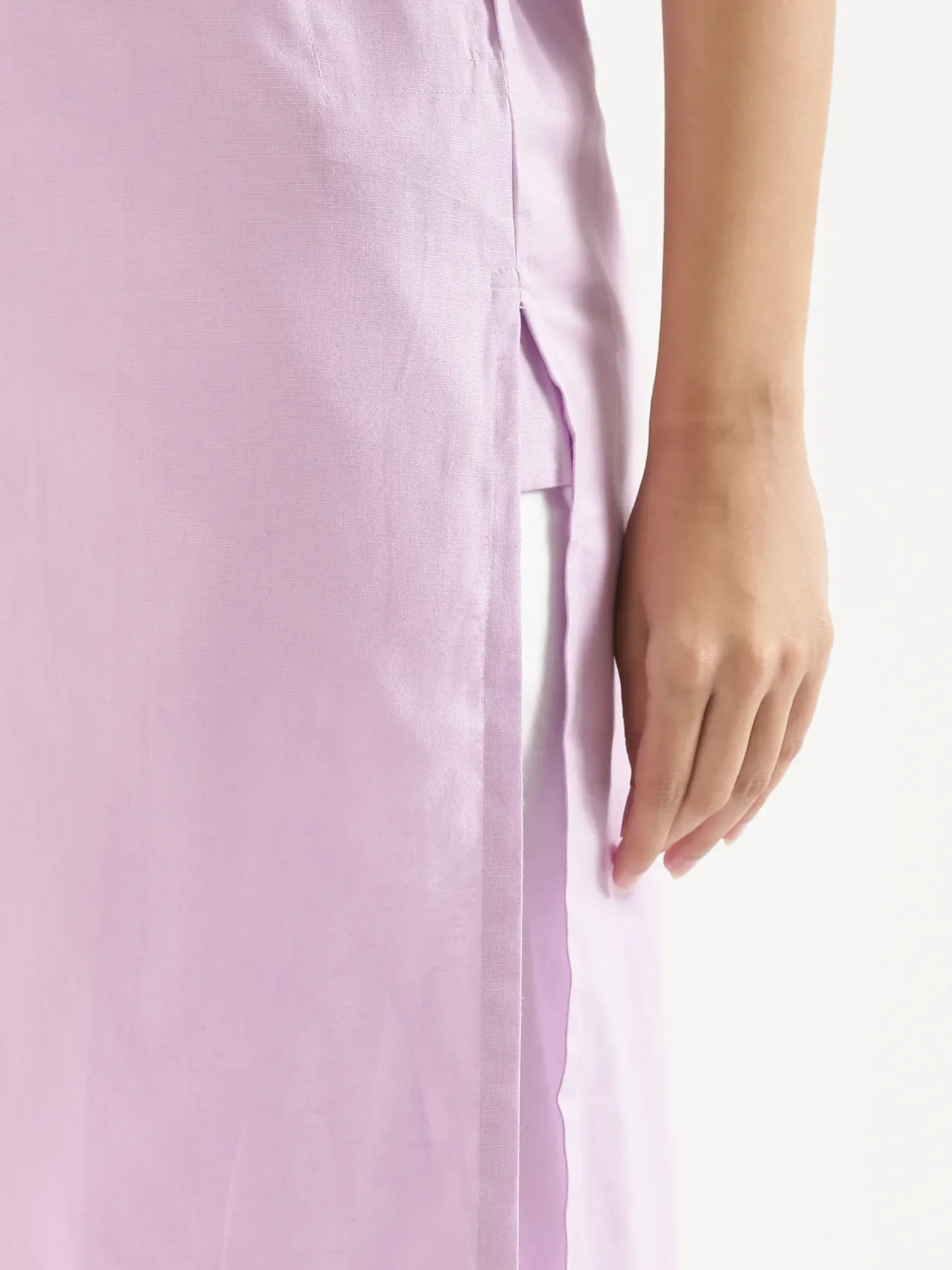 Women Lilac Airy Linen Long Kurta - Image 8
