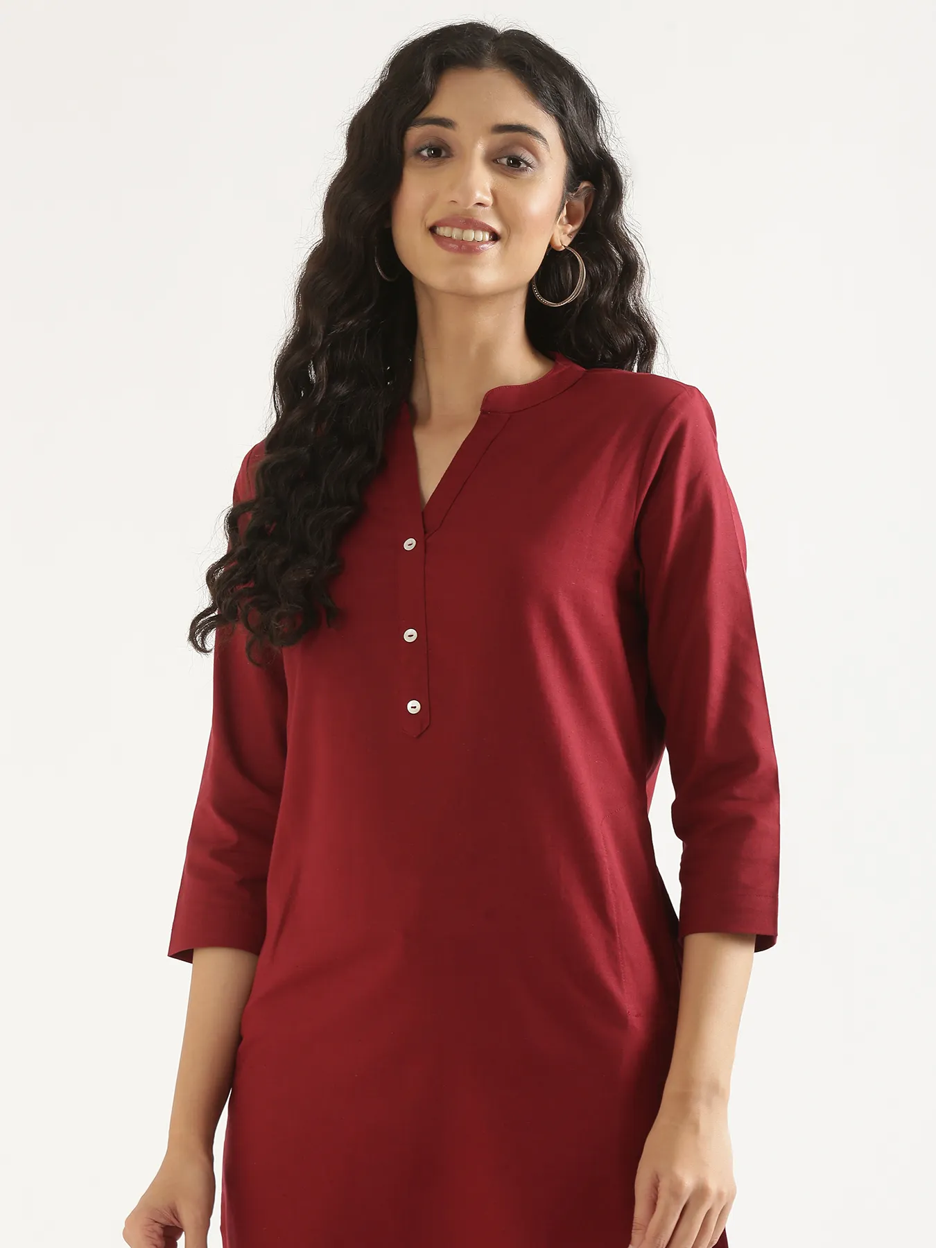 Women Maroon Airy Linen Long Kurta - Image 4