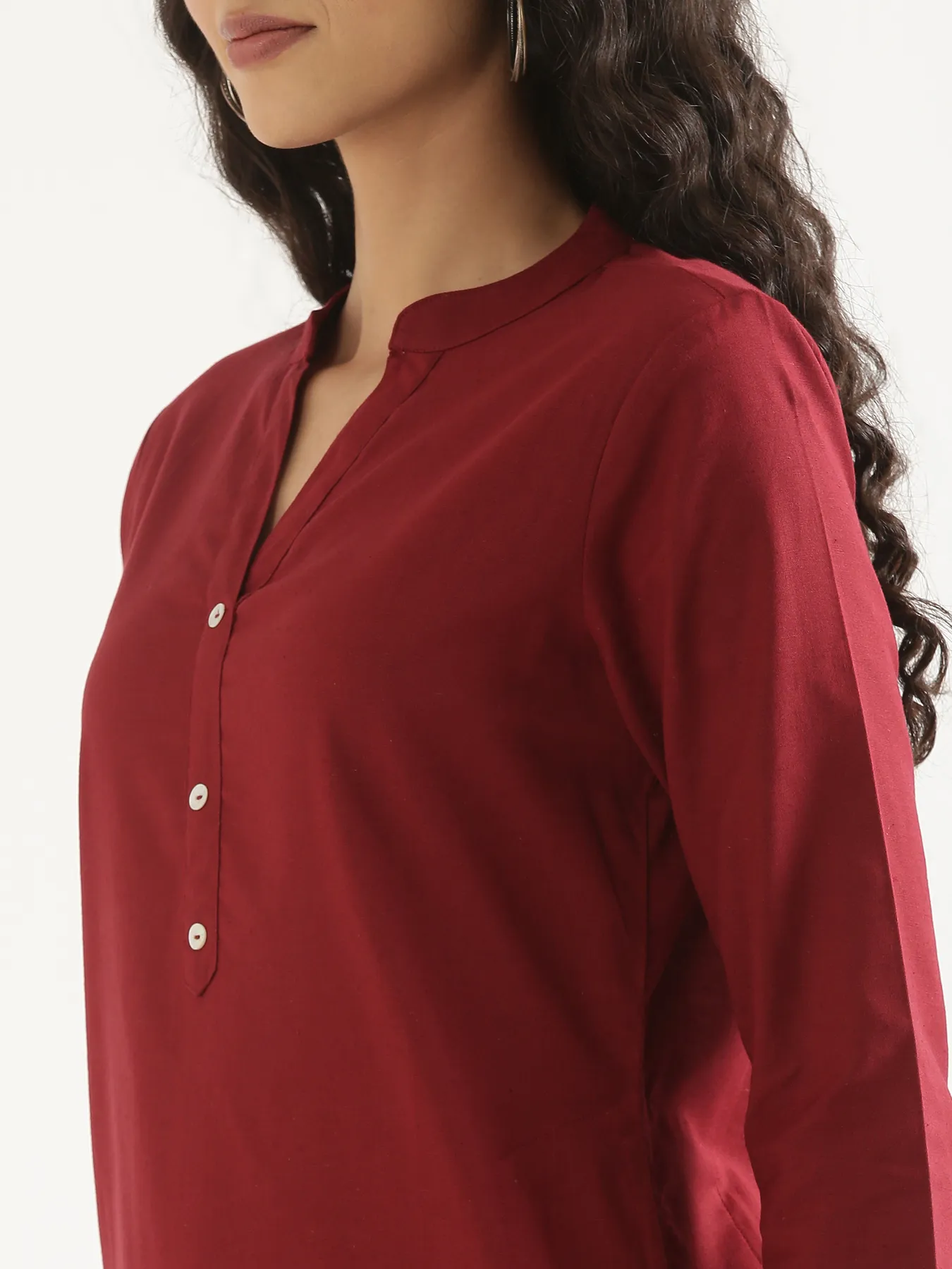 Women Maroon Airy Linen Long Kurta - Image 6