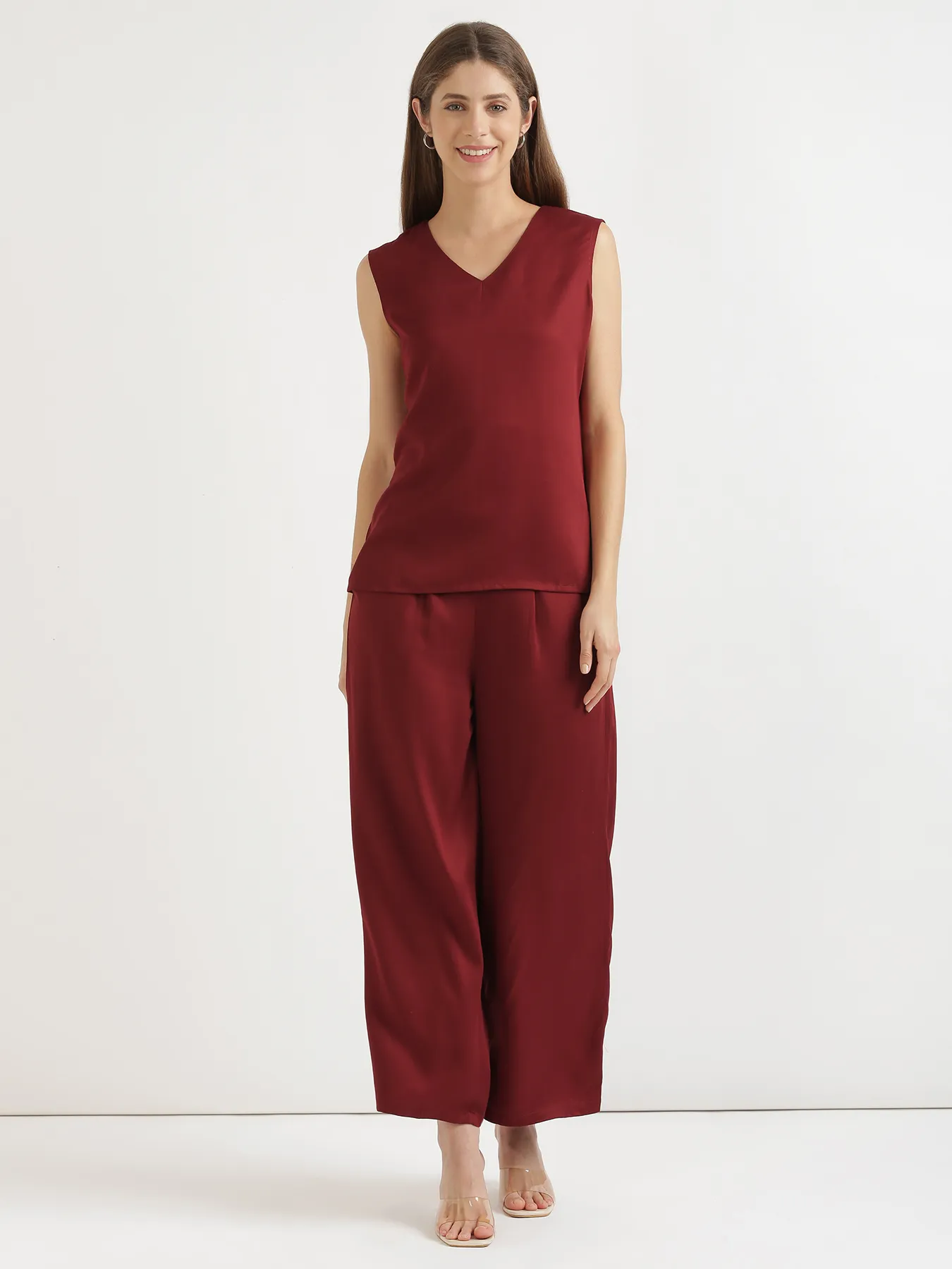 Women Maroon V-Neck Sleeveless Top - Image 3