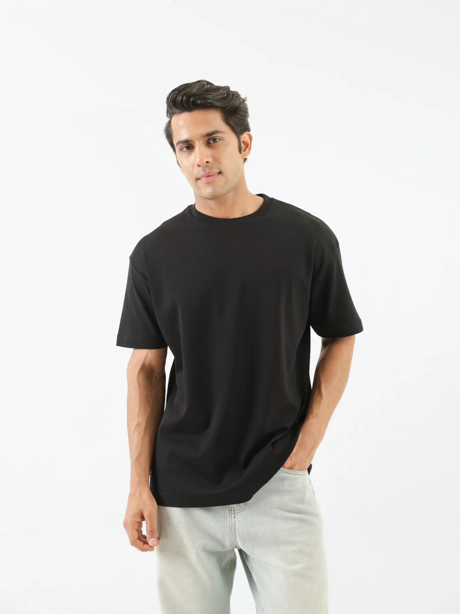 Men Black Round Neck T-shirt - Image 5