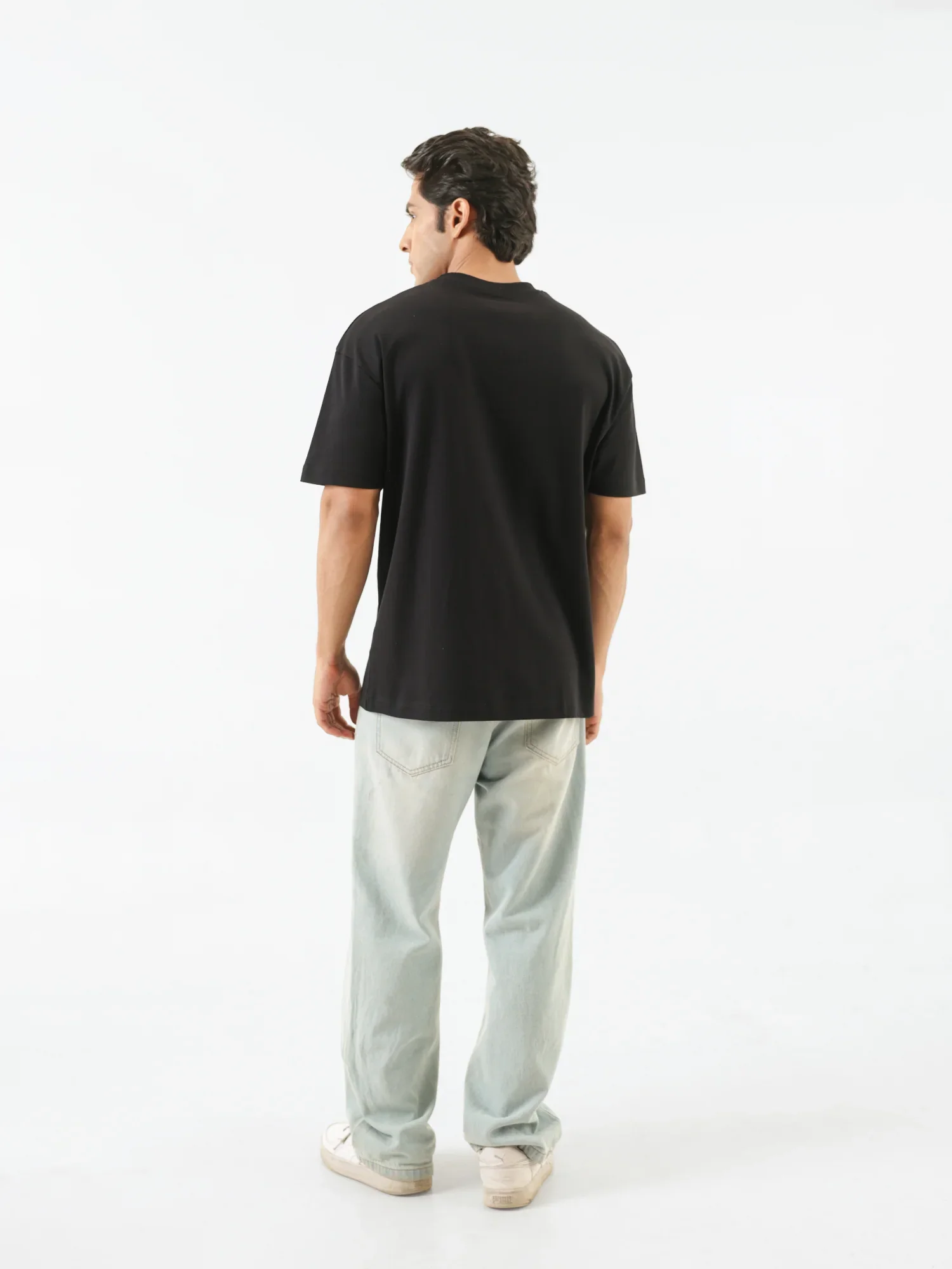 Men Black Round Neck T-shirt - Image 6