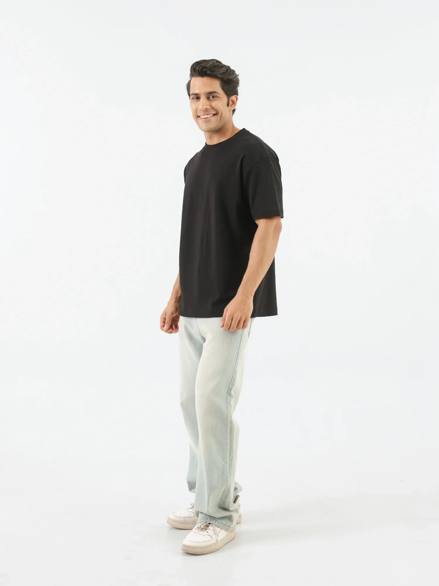 Men Black Round Neck T-shirt - Image 8