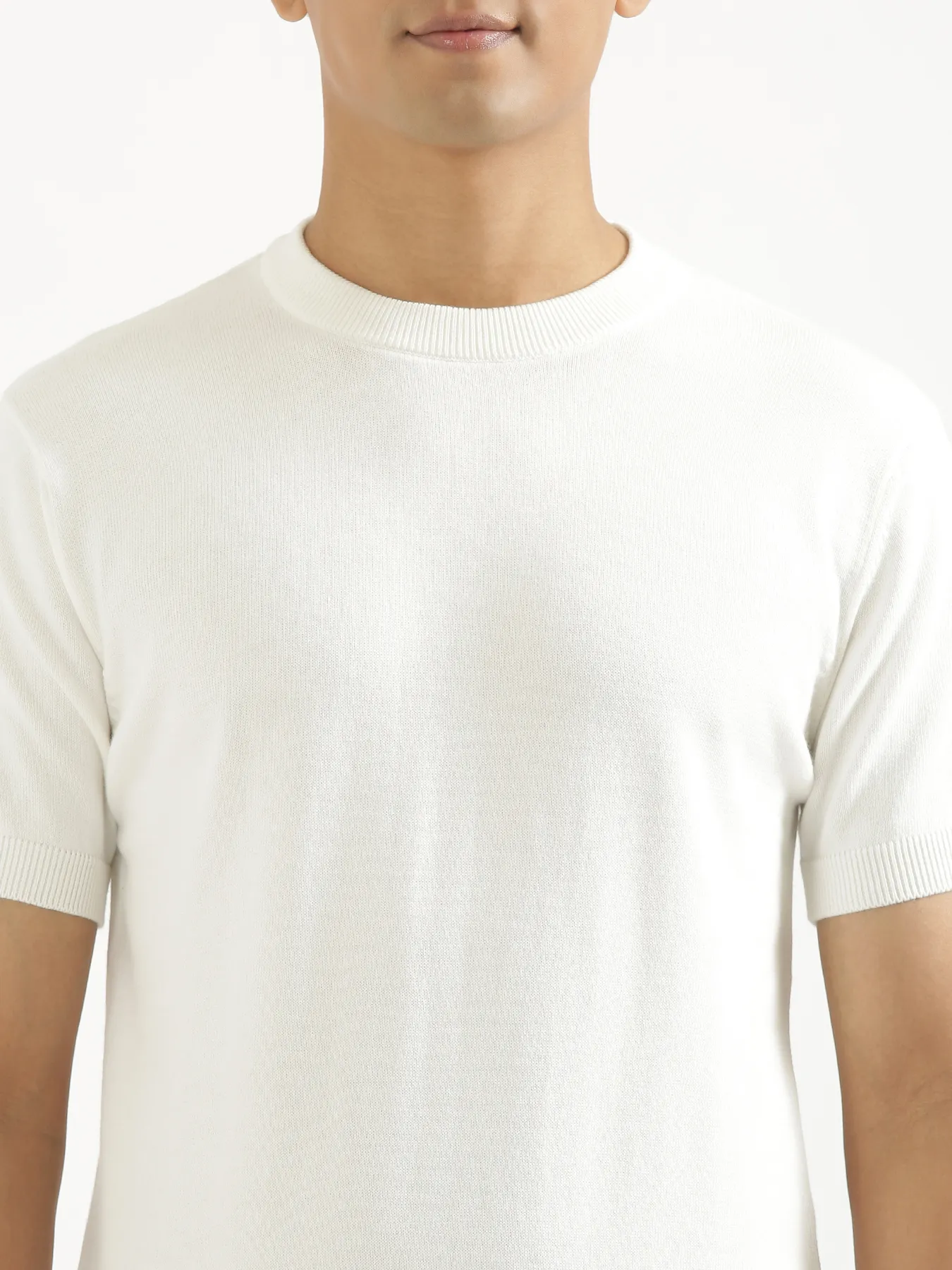 Men Off White Flat Knit Round Neck T-shirt - Image 5