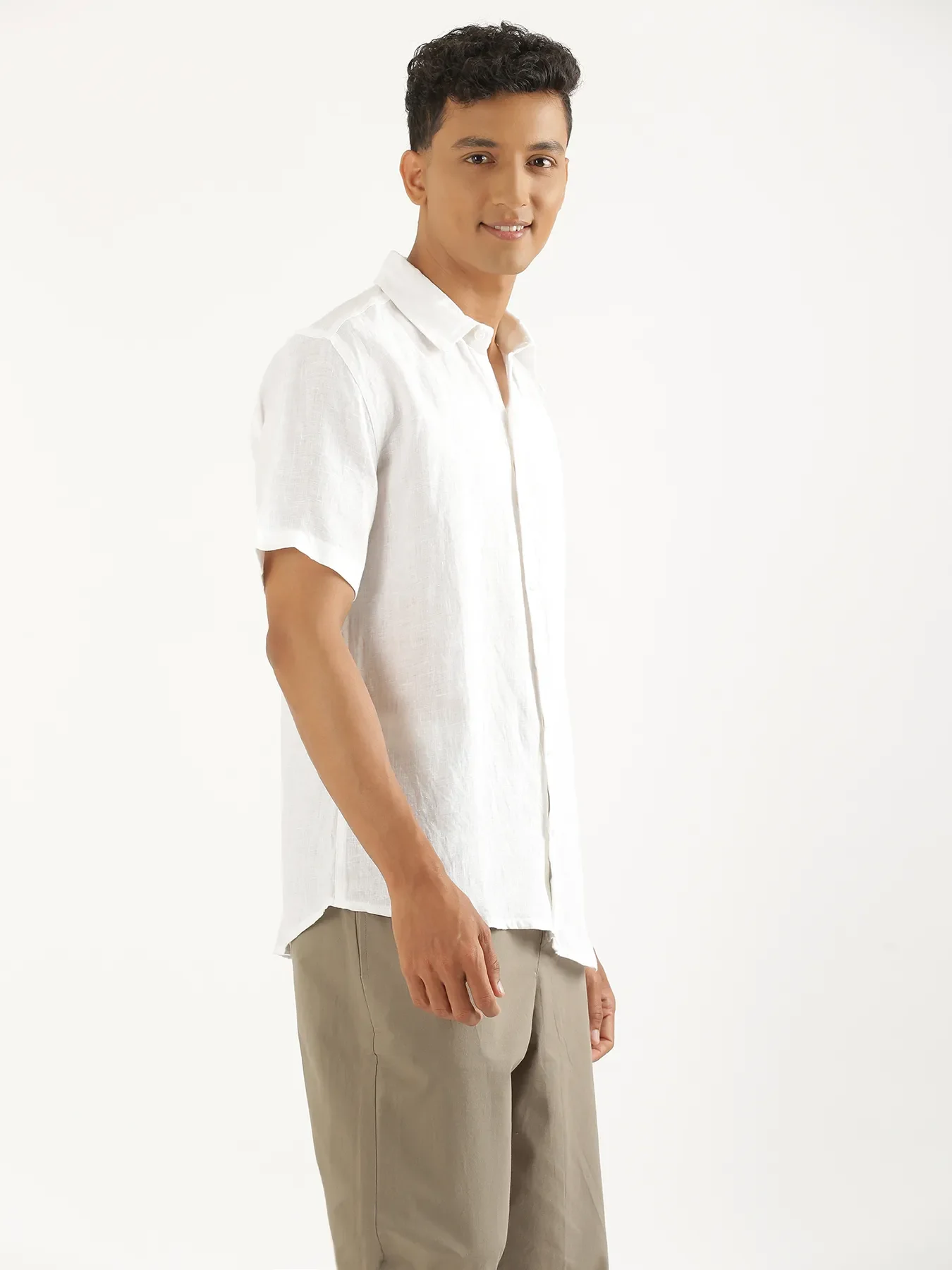 Men White Pure Linen Short Sleeve Shirt - Image 8