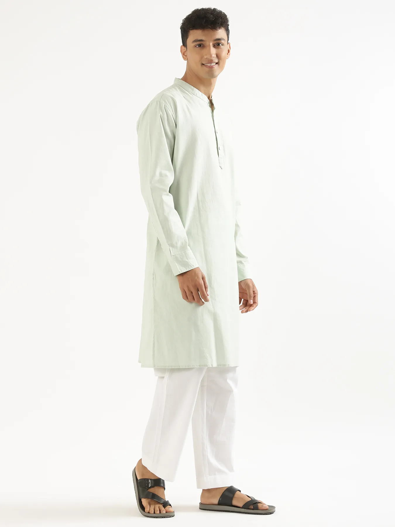 Men Mint Green Airy Linen Long Kurta - Image 4