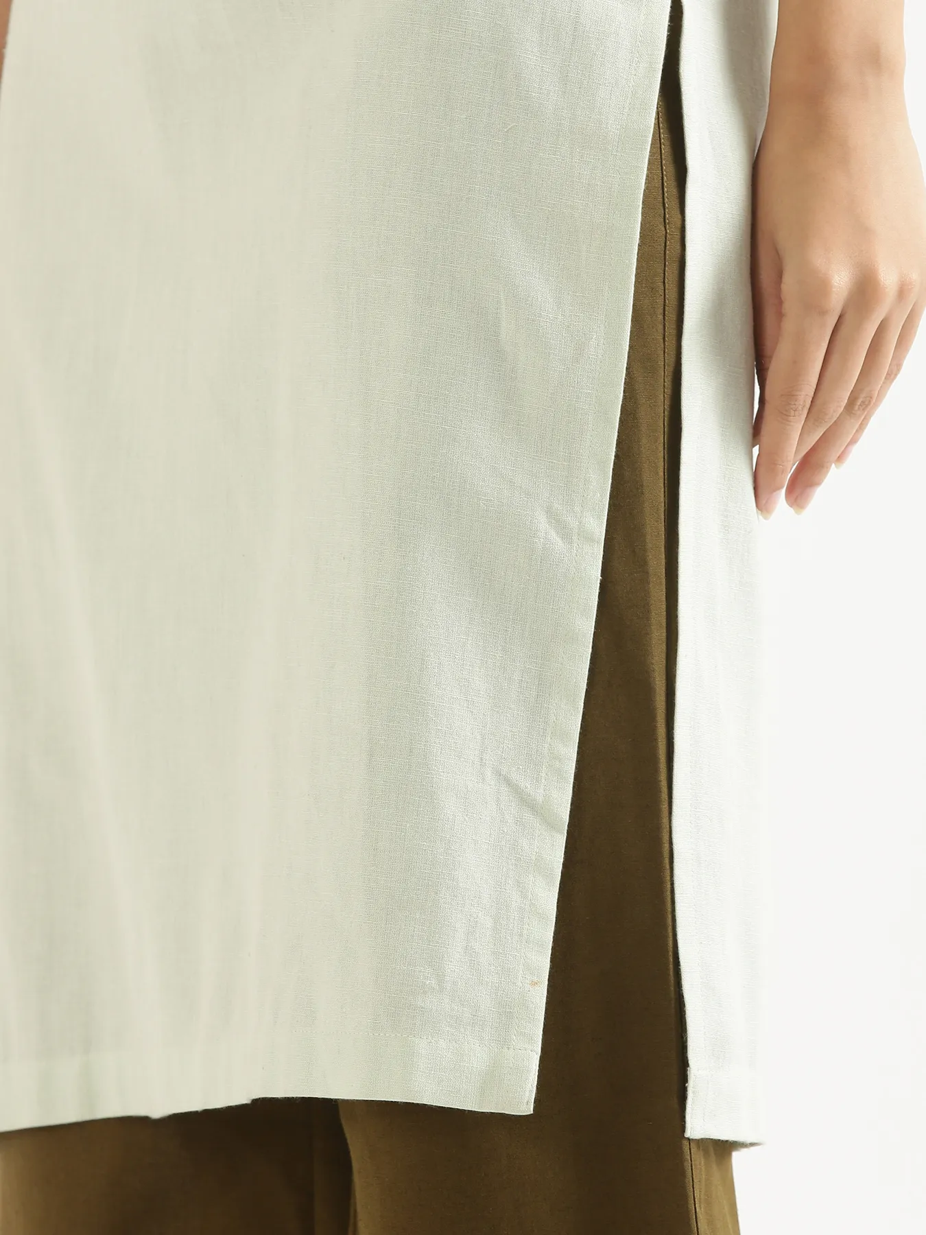 Women Mint Green Airy Linen Long Kurta - Image 9