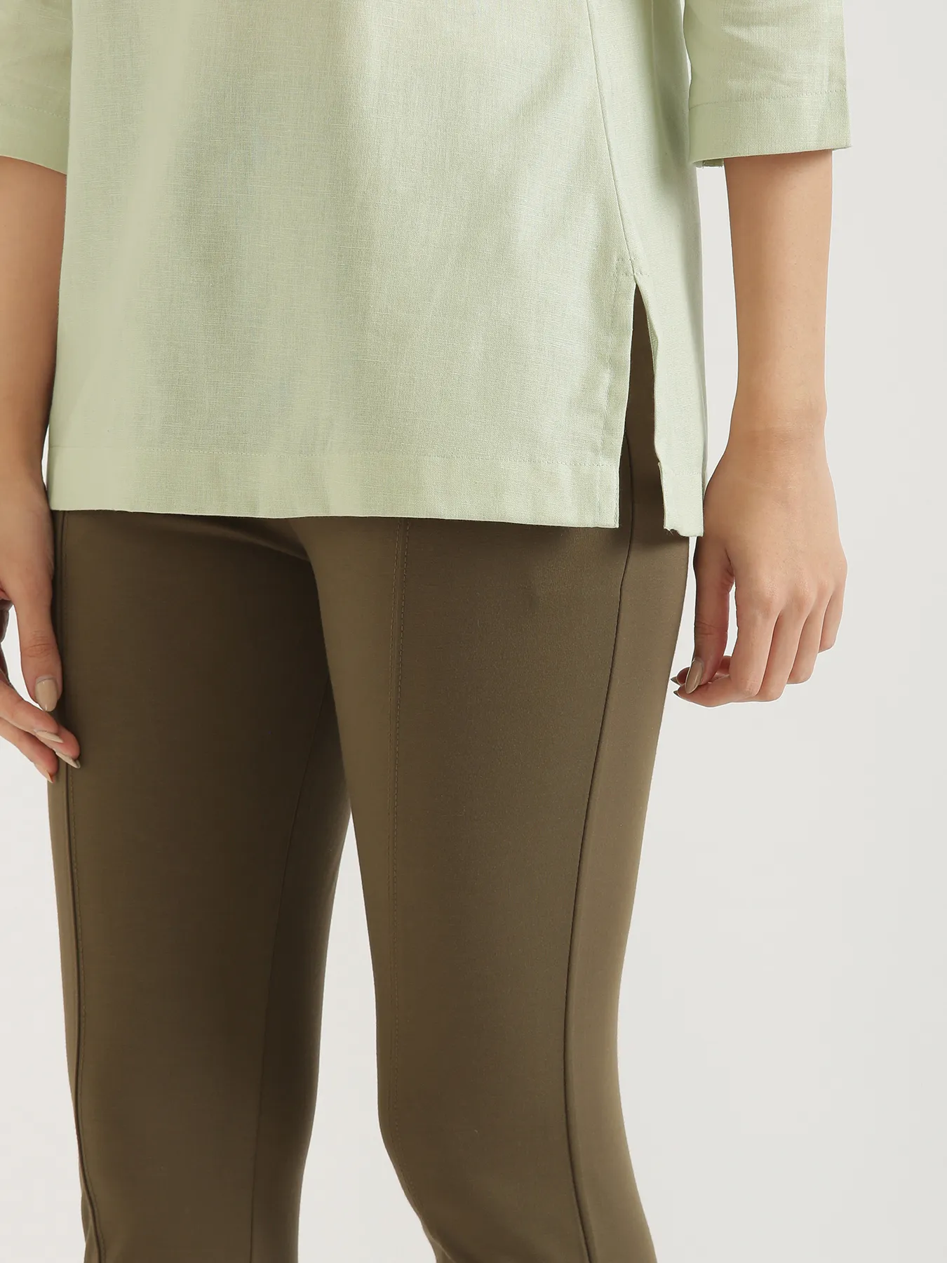 Women Mint Green Airy Linen Short Kurta - Image 12