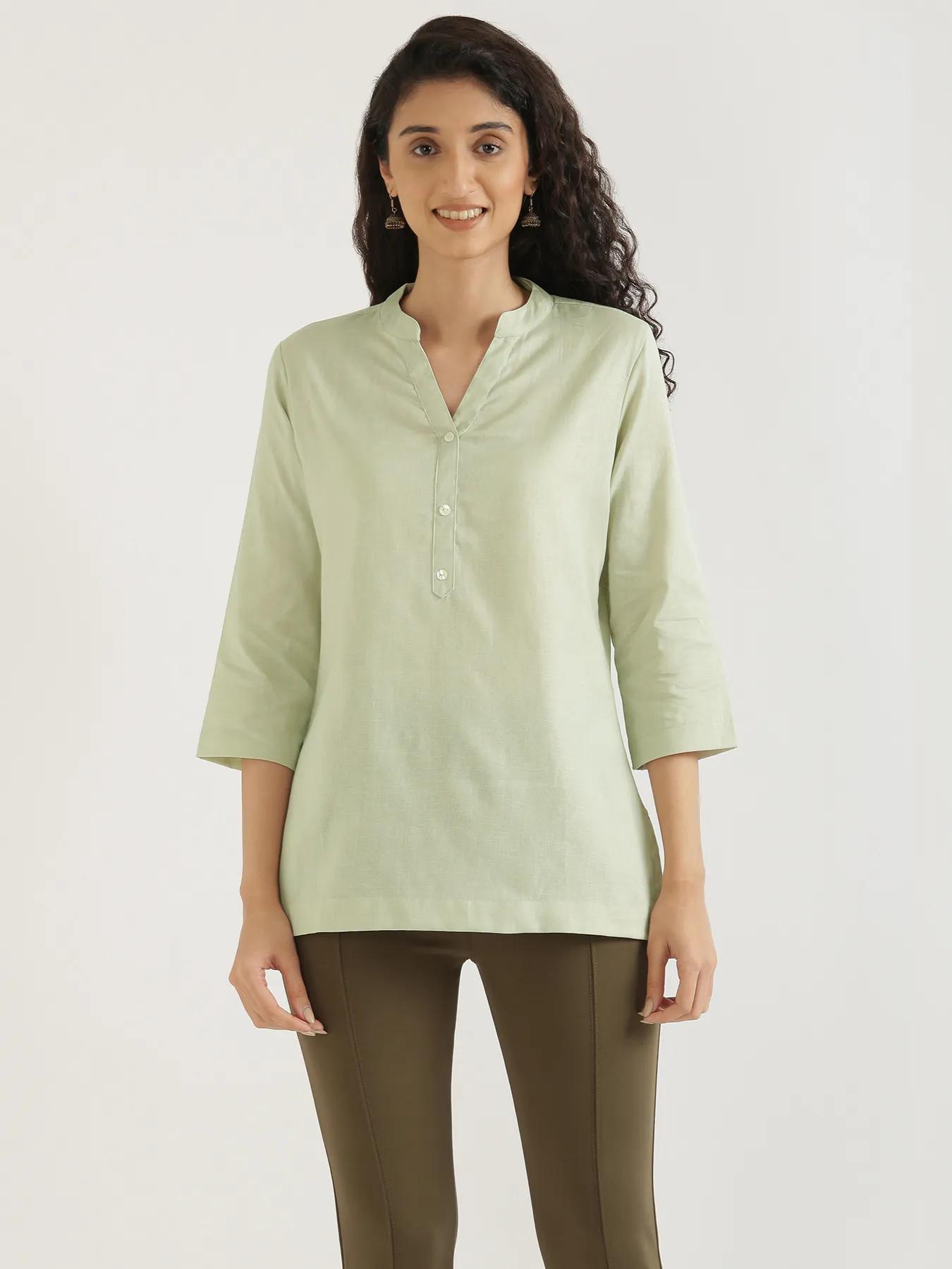 Women Mint Green Airy Linen Short Kurta - Image 3