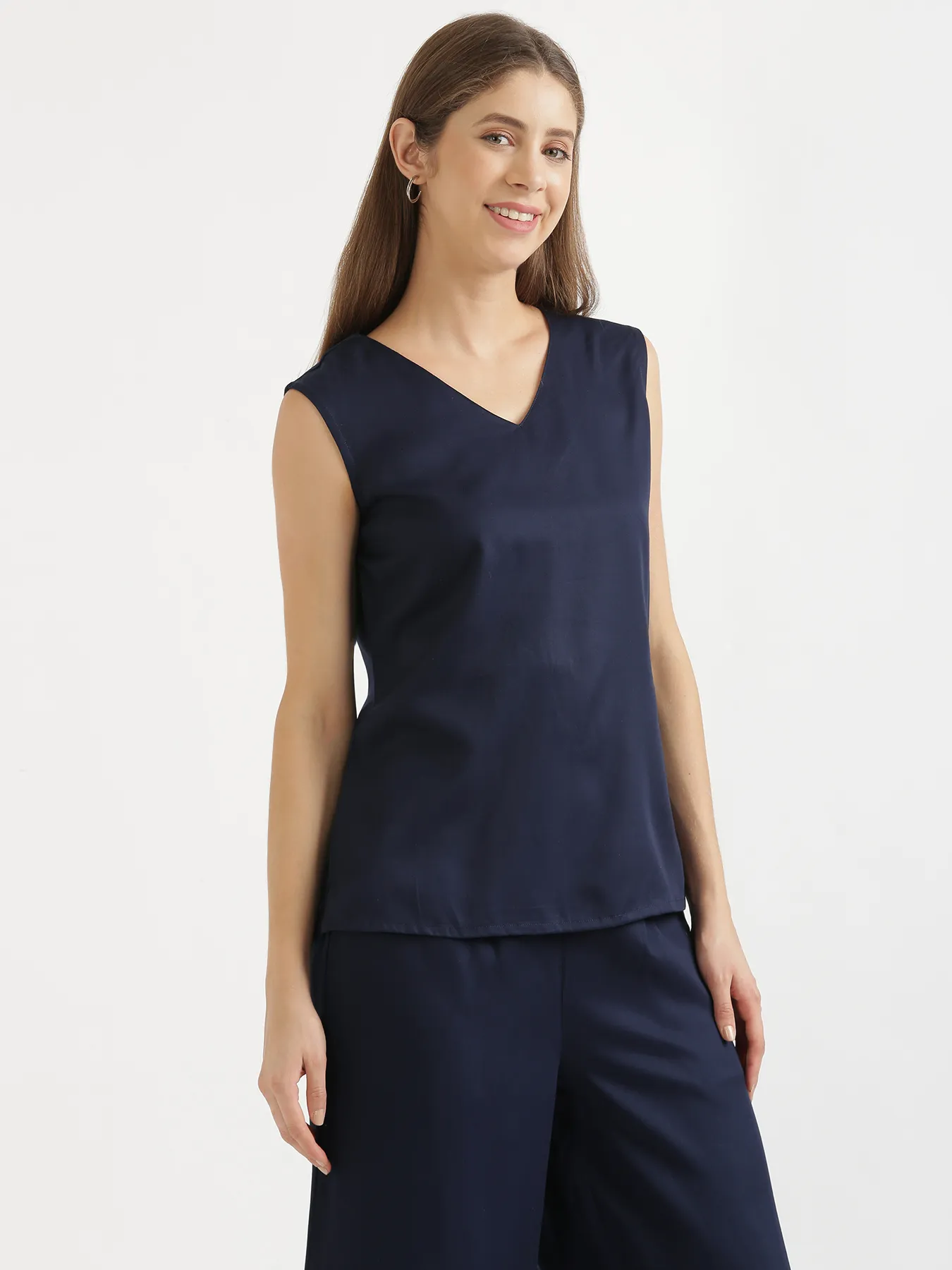 Women Navy Blue V-Neck Sleeveless Top - Image 8