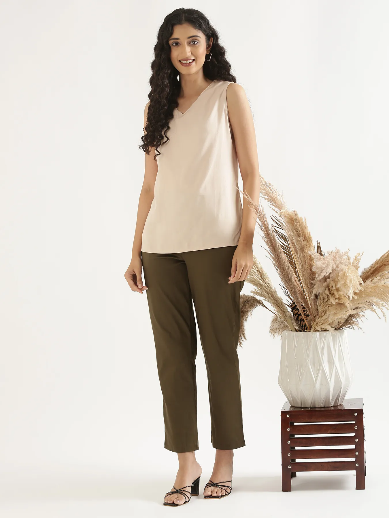 Women Olive Green Straight Fit Formal Pants - Image 6