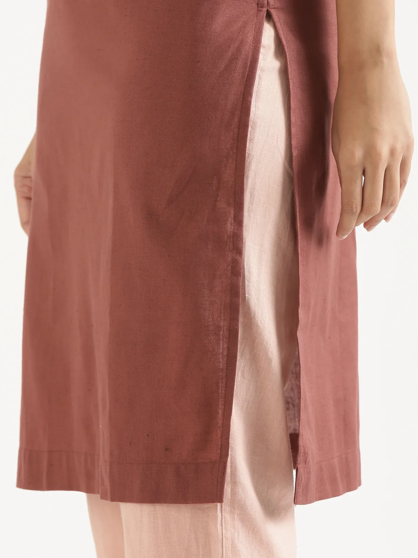 Women Rose Taupe Airy Linen Long Kurta - Image 8