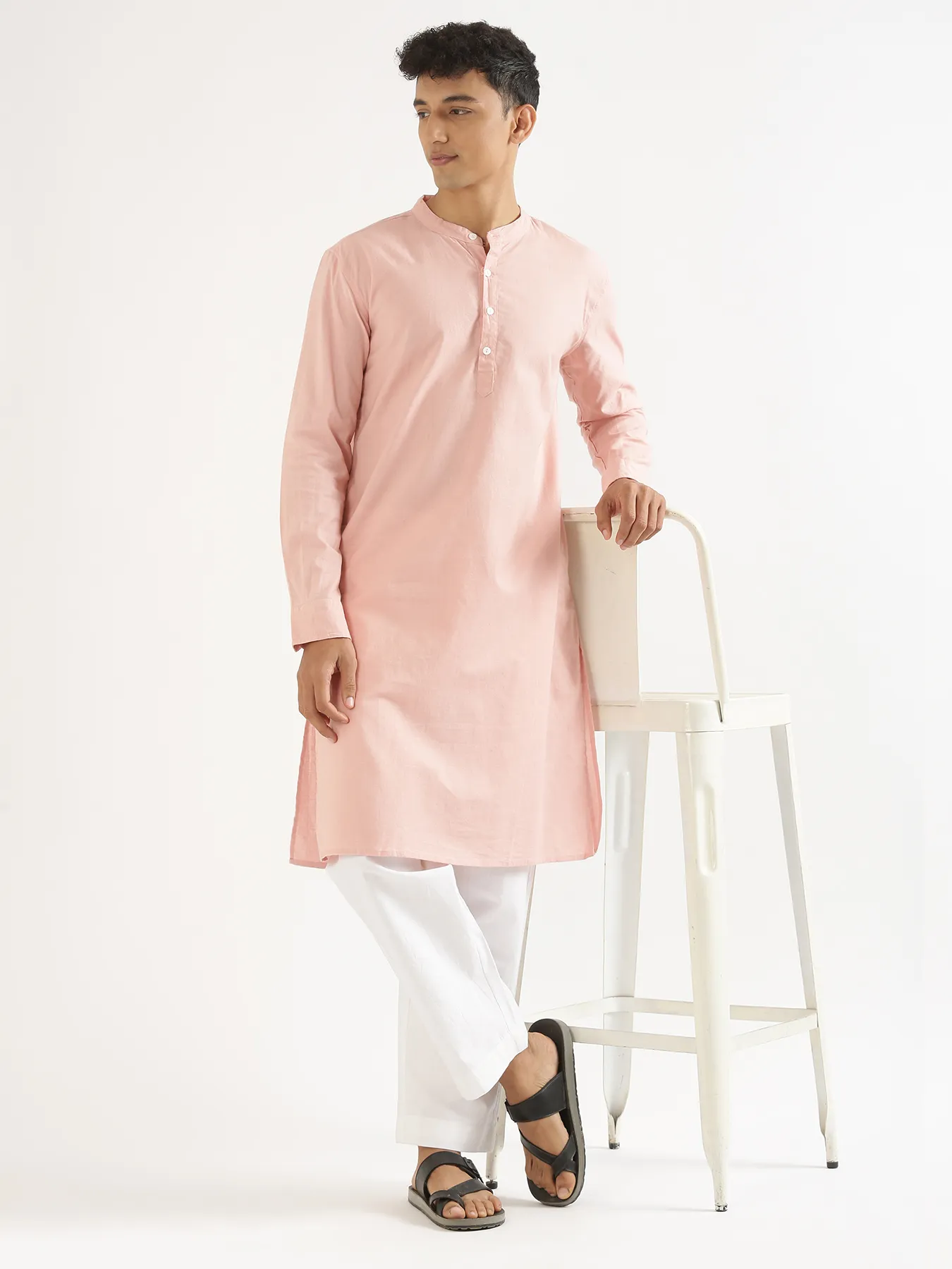 Men Salmon Pink Airy Linen Long Kurta - Image 10