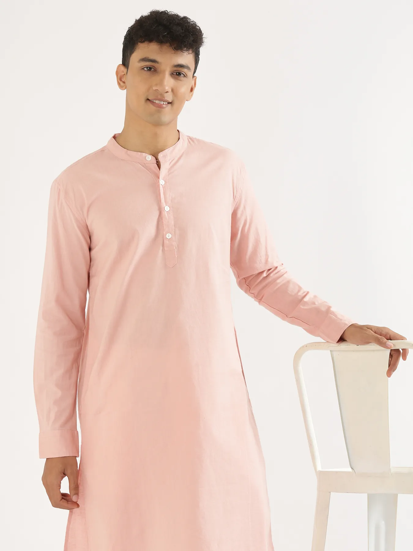 Men Salmon Pink Airy Linen Long Kurta - Image 5