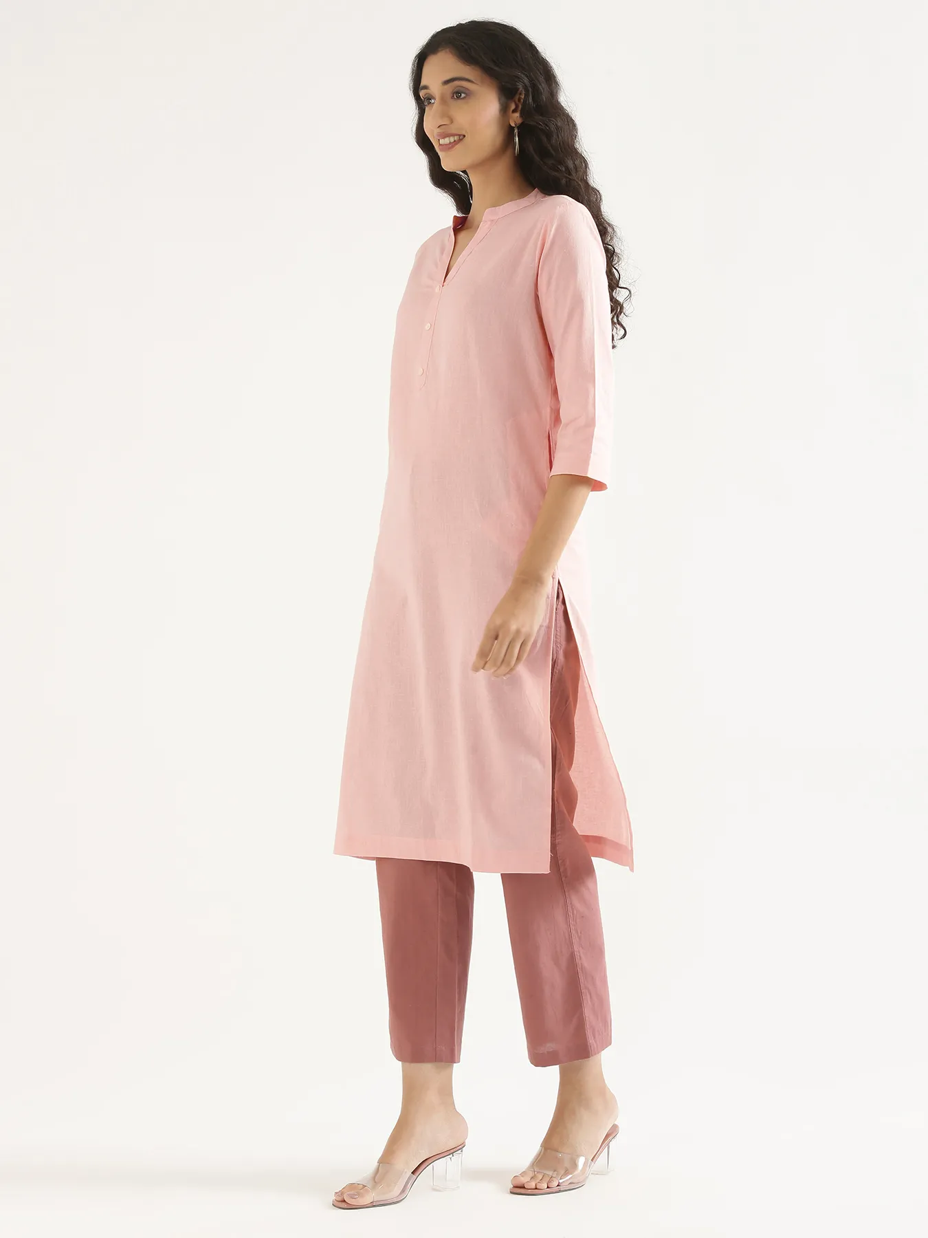 Women Salmon Pink Airy Linen Long Kurta - Image 11