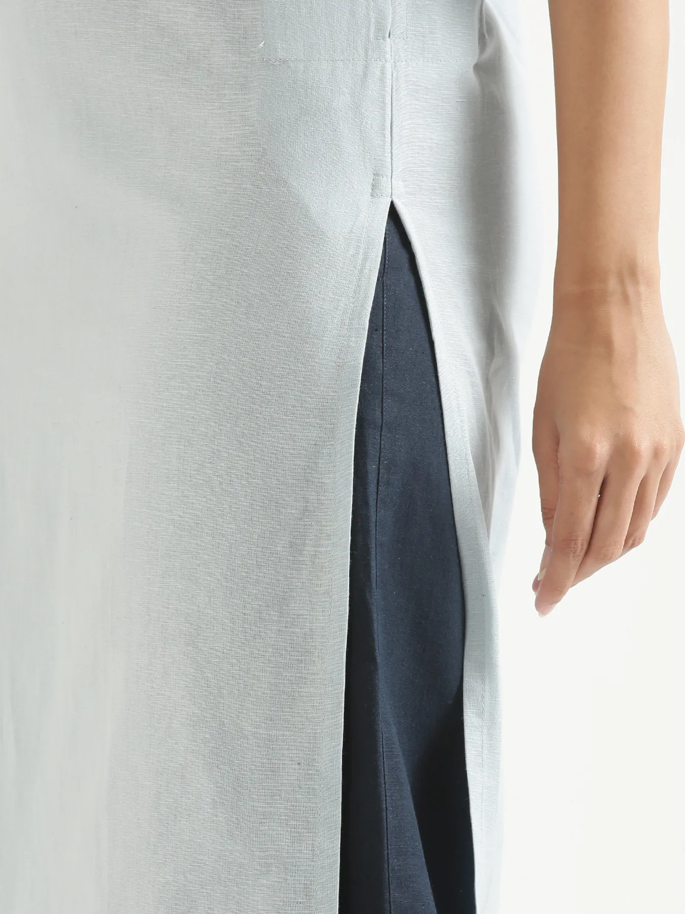 Women Sky Blue Airy Linen Long Kurta - Image 9