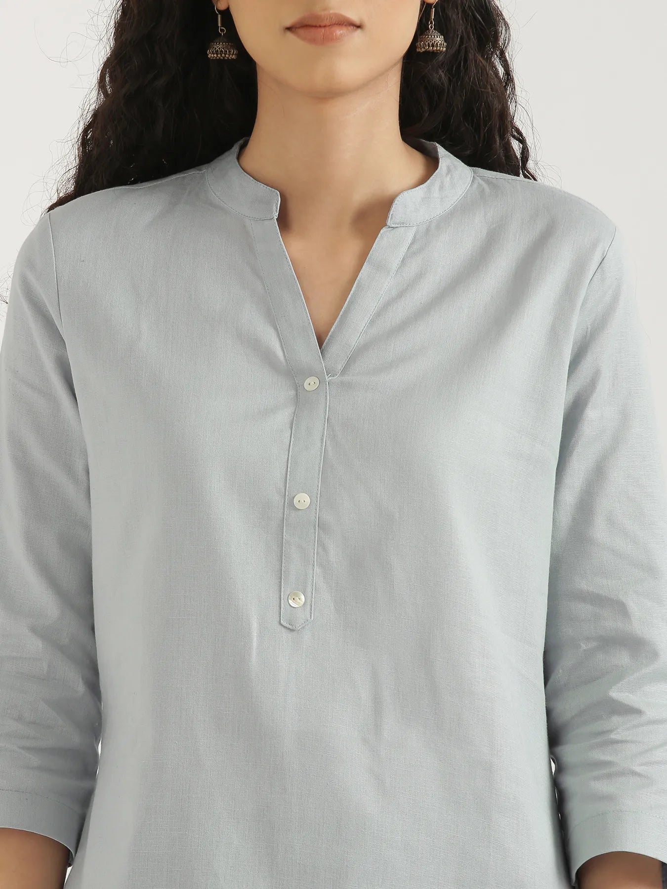 Women Sky Blue Airy Linen Short Kurta - Image 4