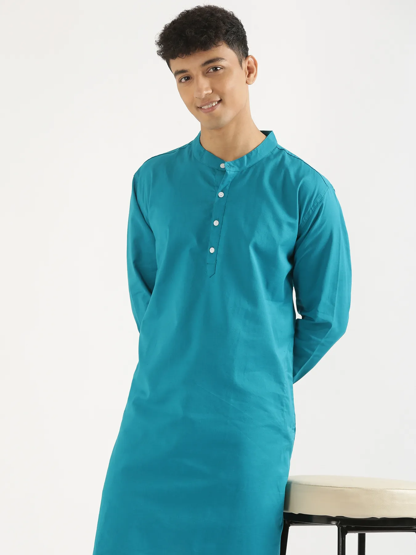 Men Teal Airy Linen Long Kurta - Image 5
