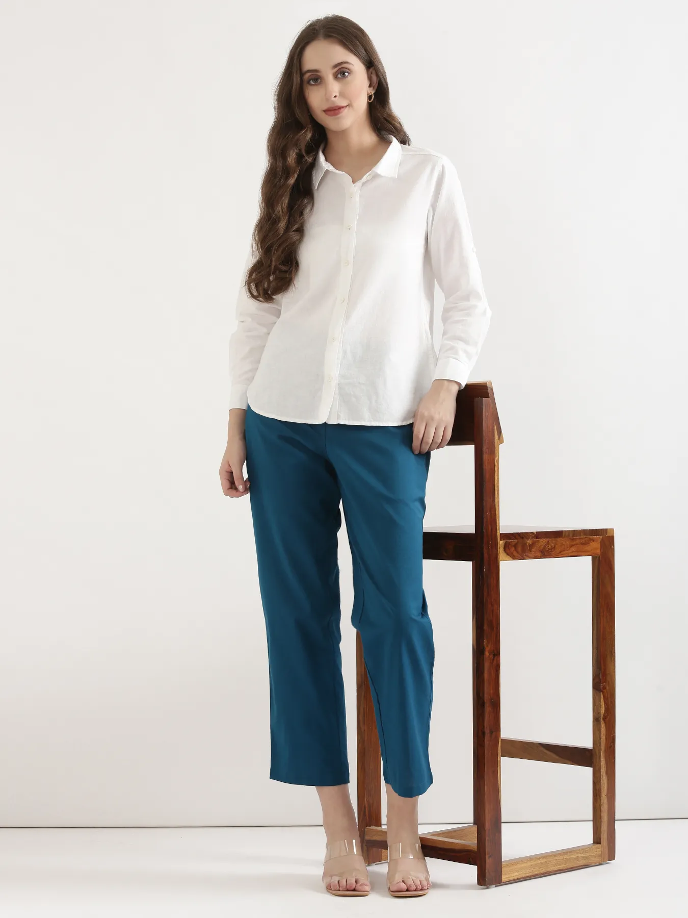 Women Turquoise Airy Linen Straight Pants - Image 4