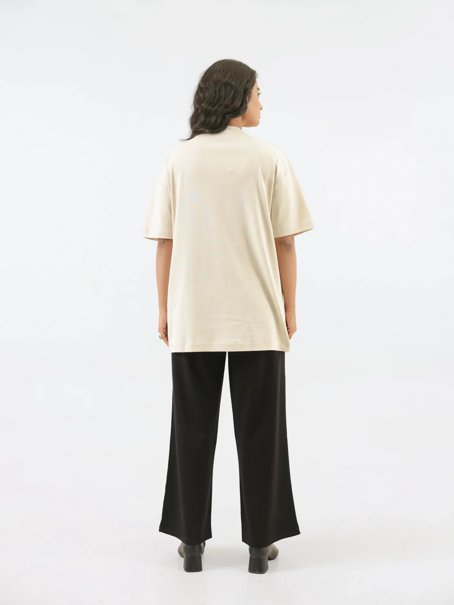 Unisex Beige Oversized T-shirt - Image 8