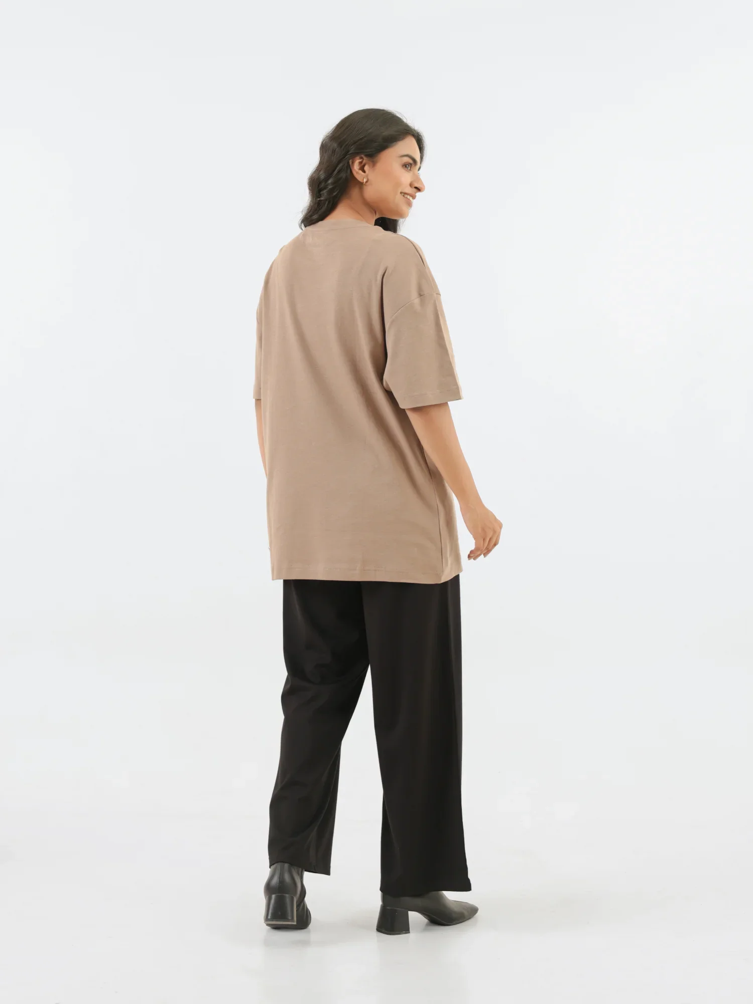 Unisex Mesa Taupe Oversized T-shirt - Image 7