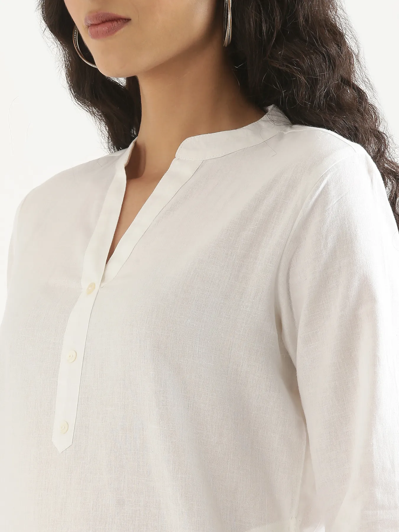 Women White Airy Linen Long Kurta - Image 6