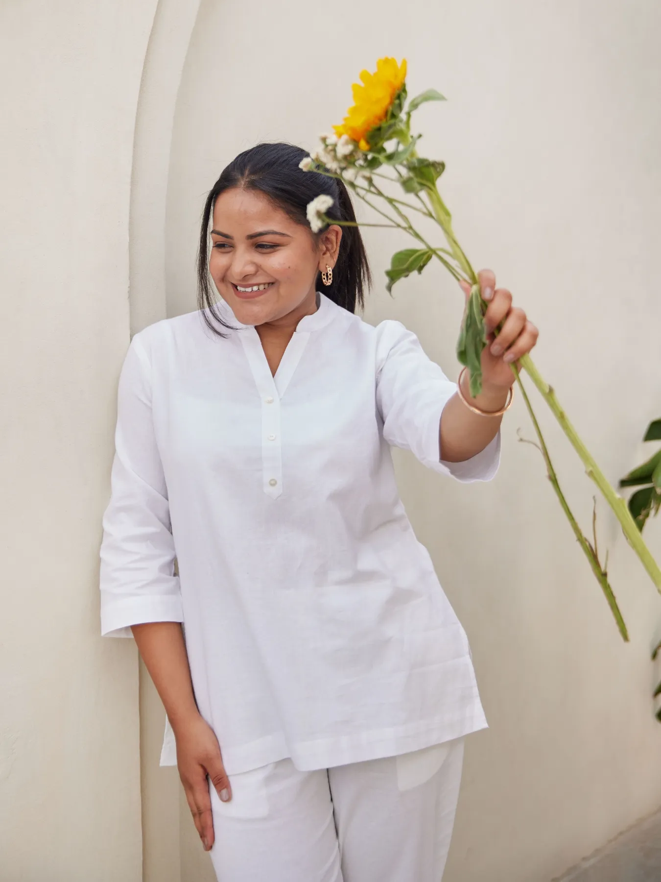 Women White Airy Linen Short Kurta - Image 4