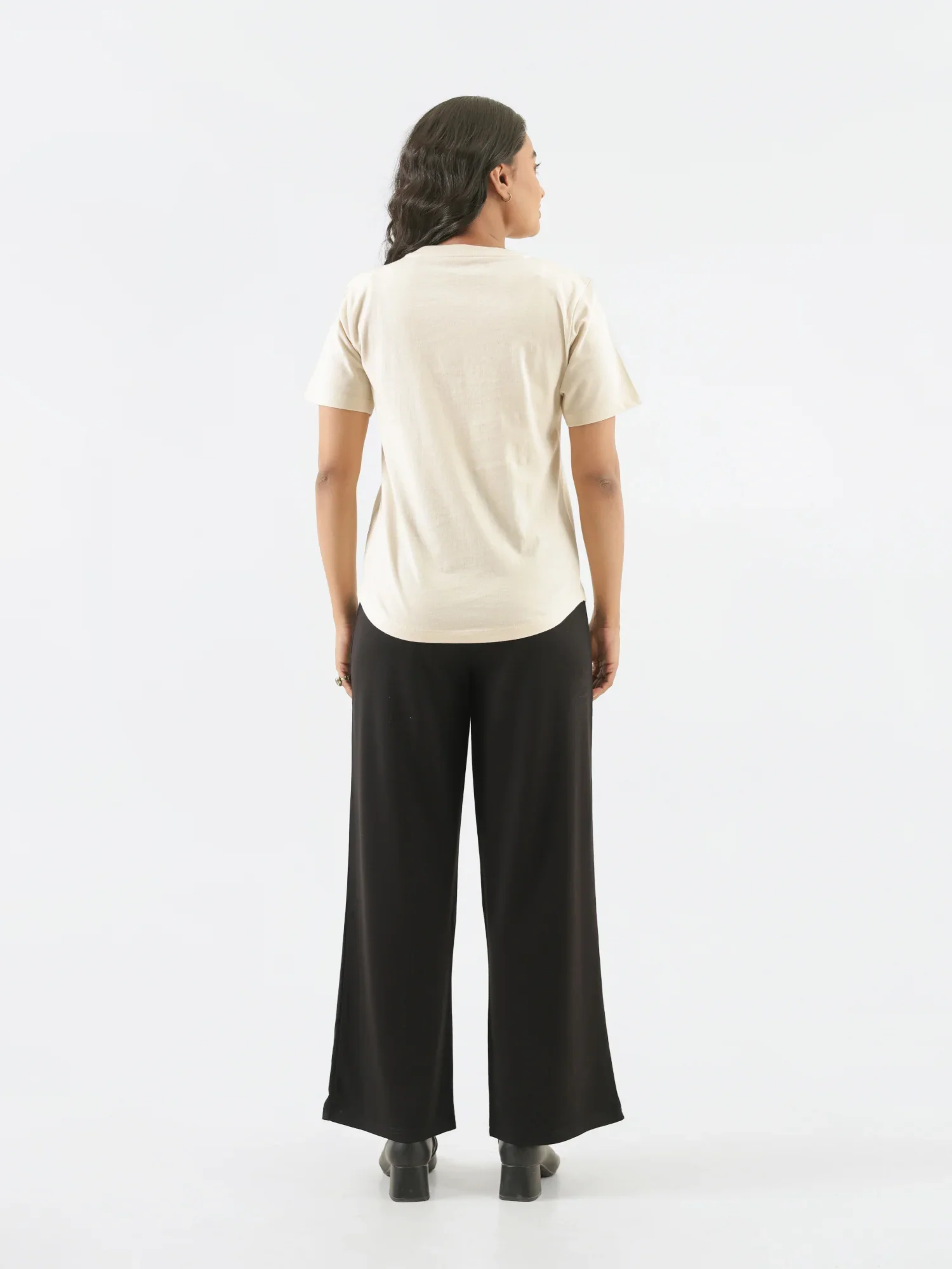 Women Beige V-neck T-shirt - Image 6