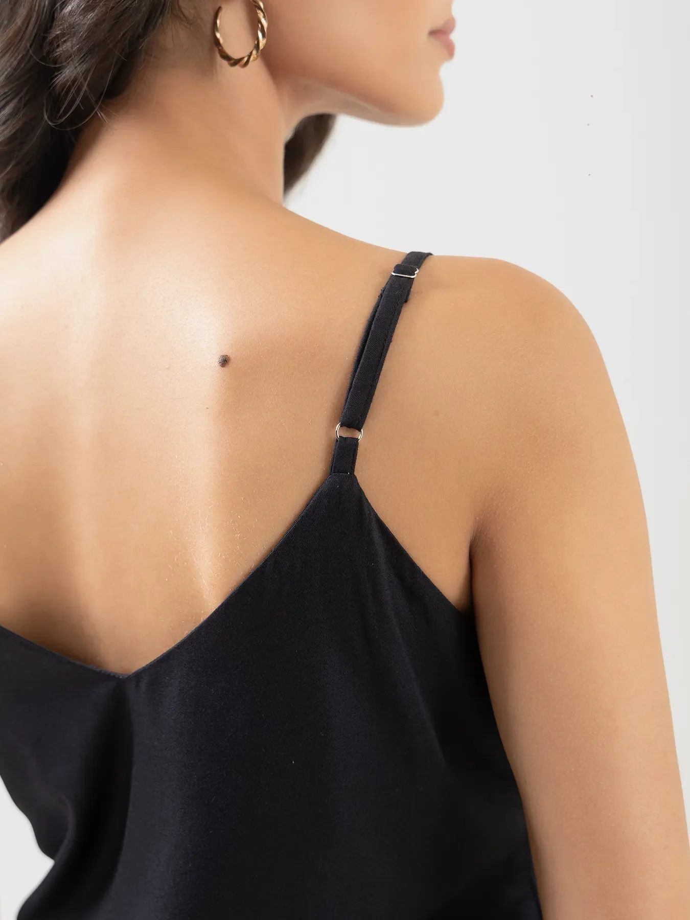 Women Black Flowy Camisole Top - Image 6
