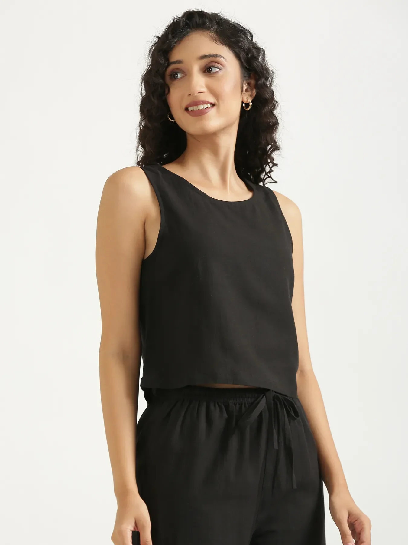 Women Black Flowy Linen Crop Top - Image 10
