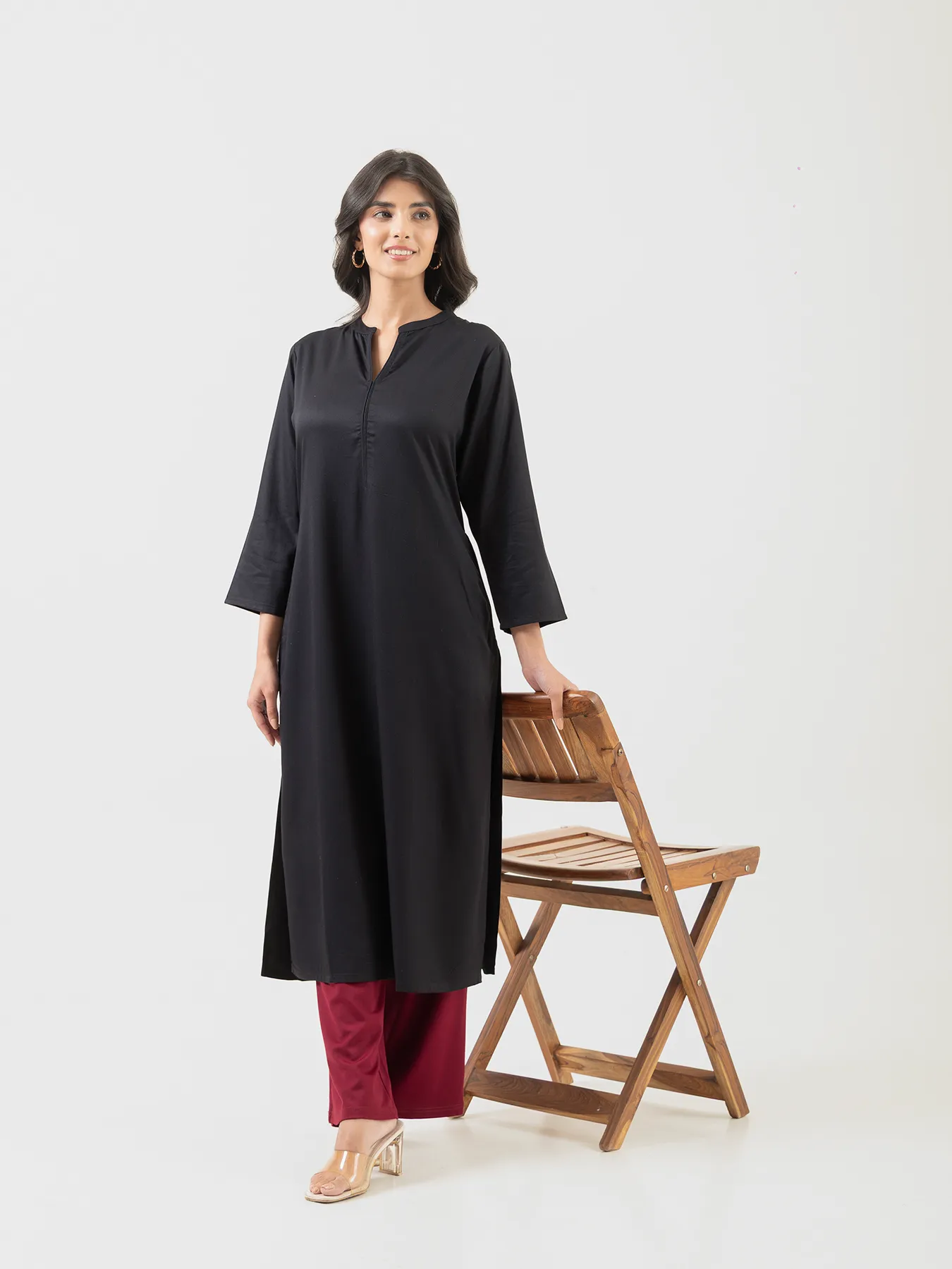 Women Black Flowy Straight Long Kurta - Image 7