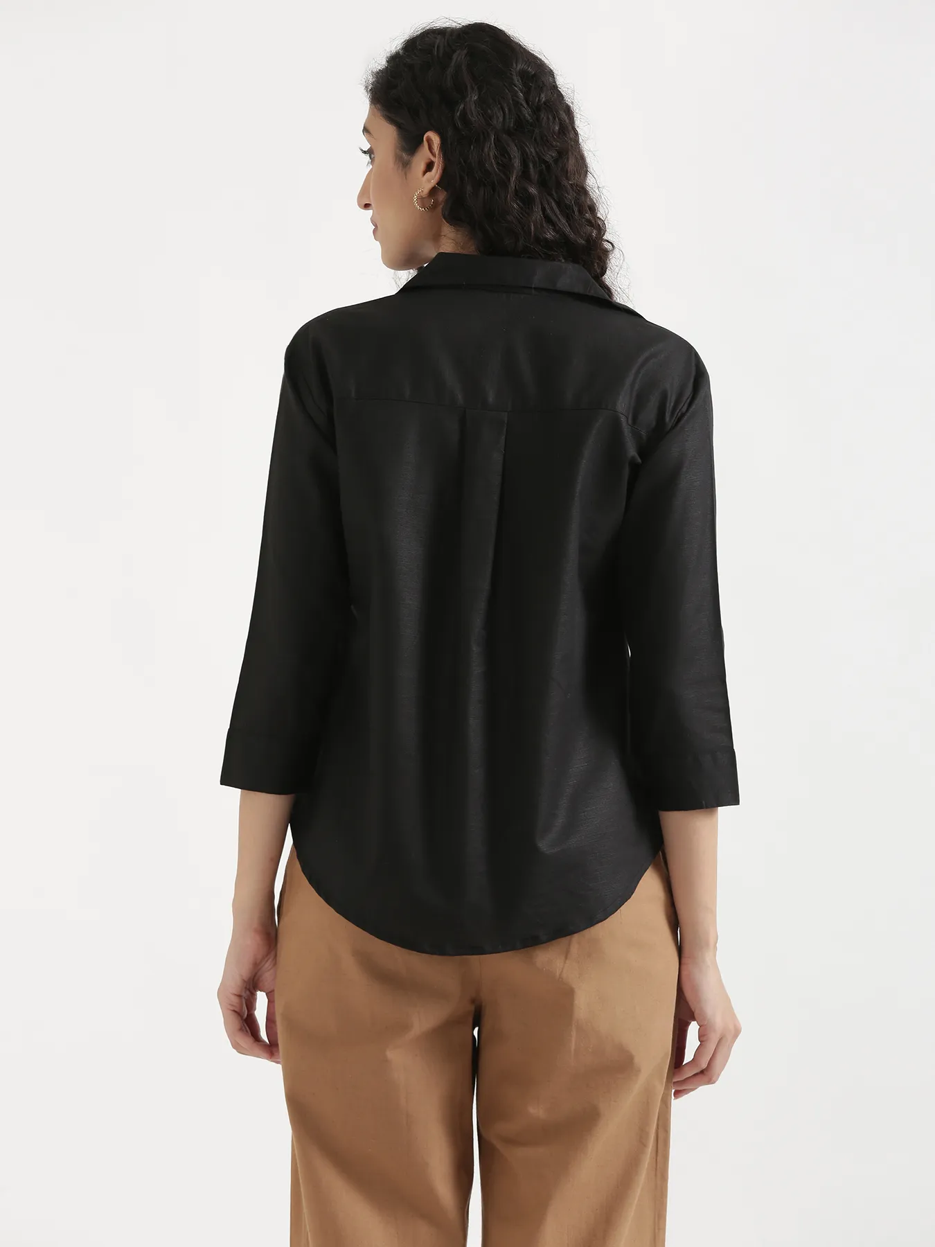 Women Black Linen Blend Pleated Top - Image 10