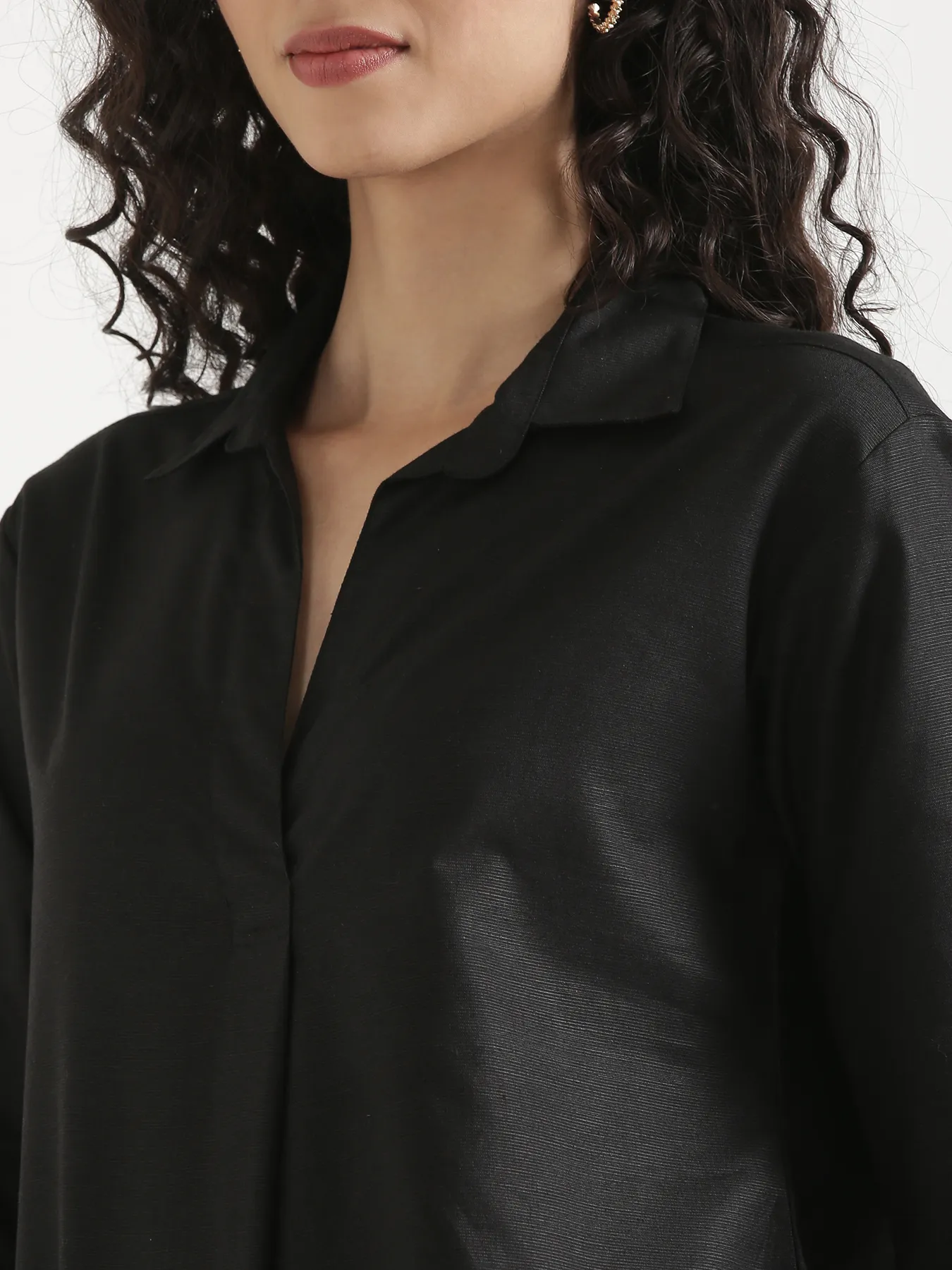 Women Black Linen Blend Pleated Top - Image 6